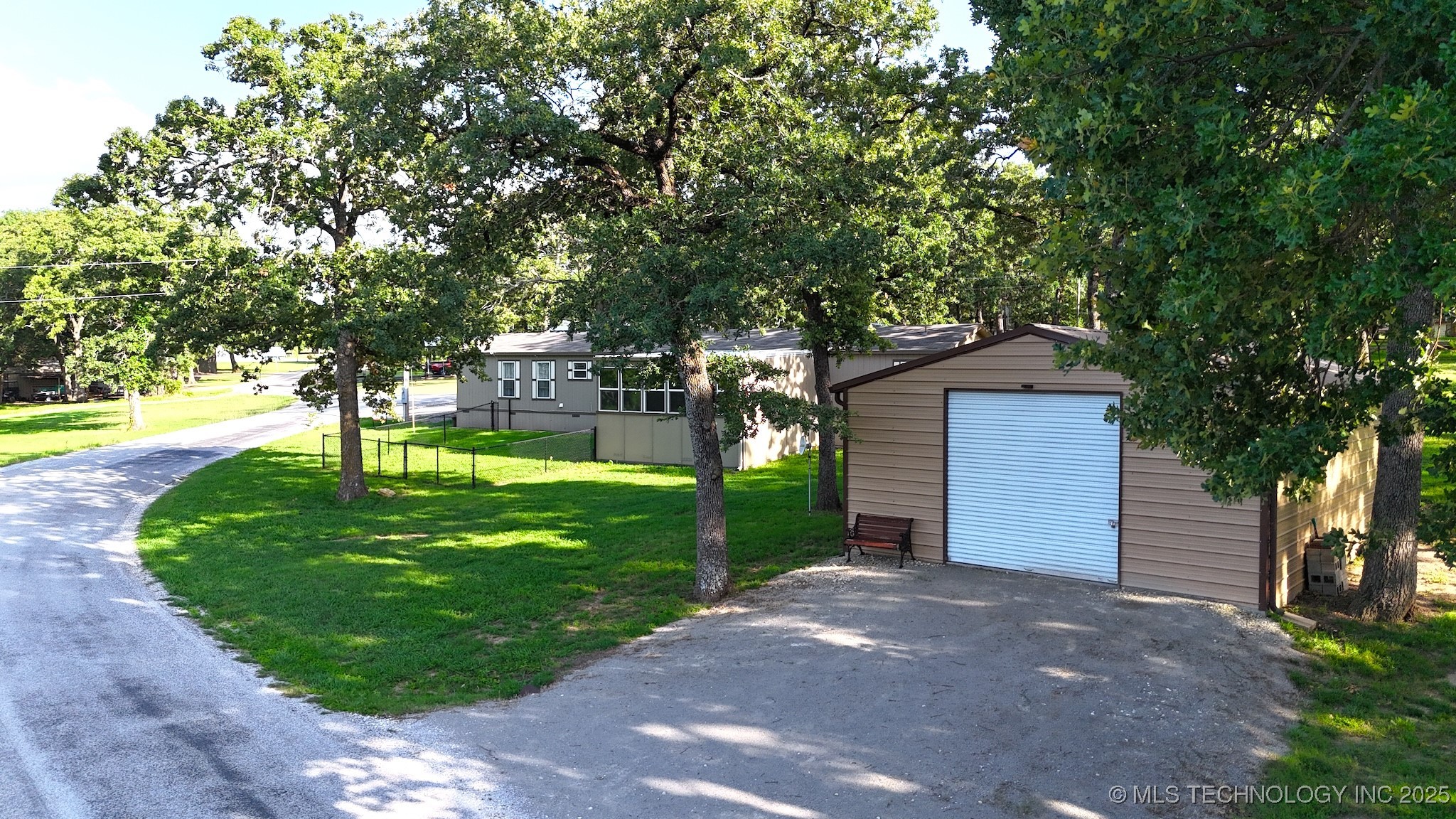 4718 Golden Way Property Photo 1