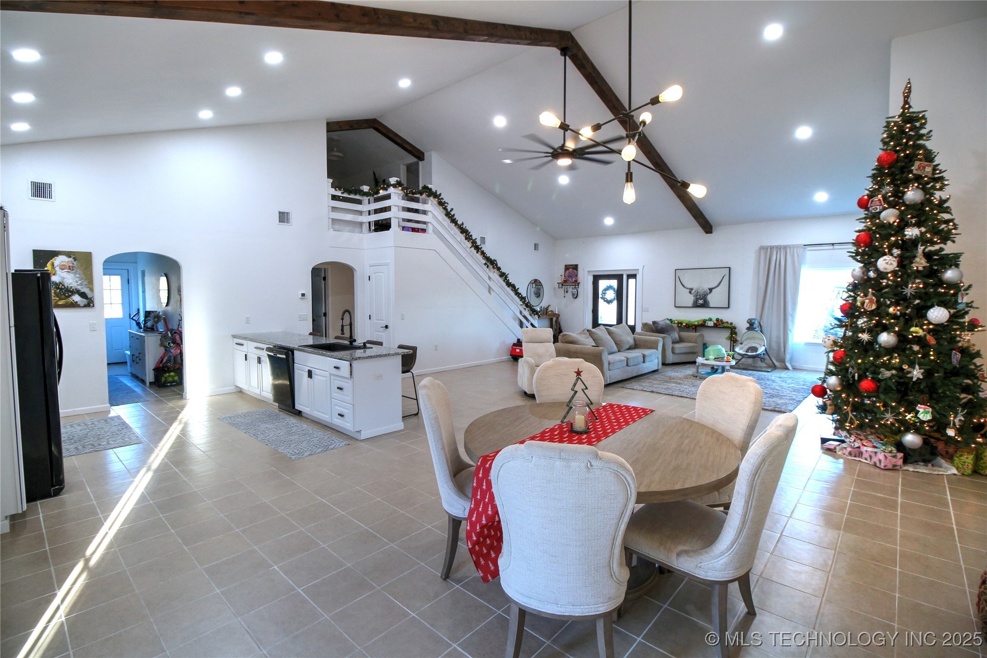 16920 Stone Briar Property Photo 4