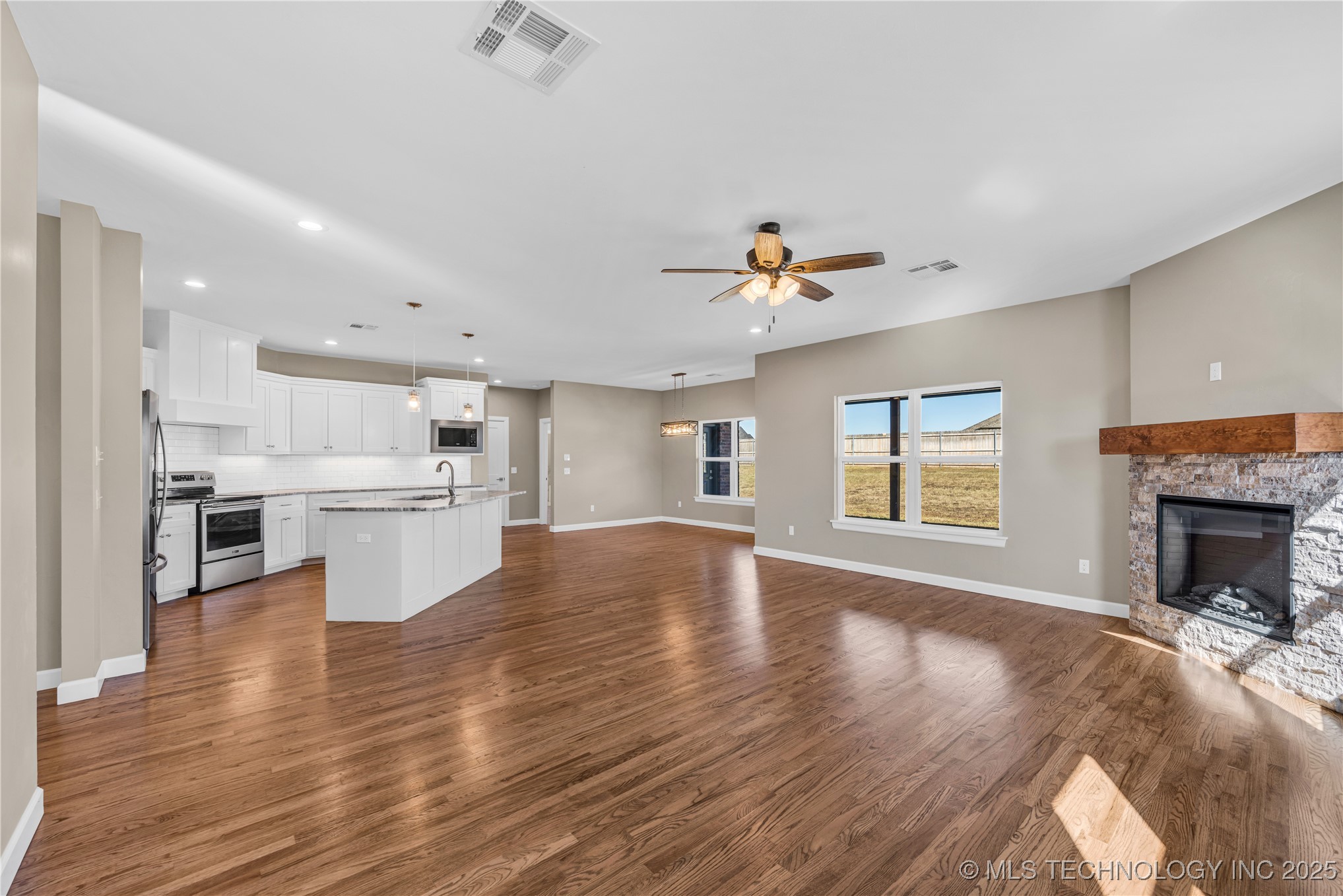 302 Blanco Bend Drive Property Photo 13