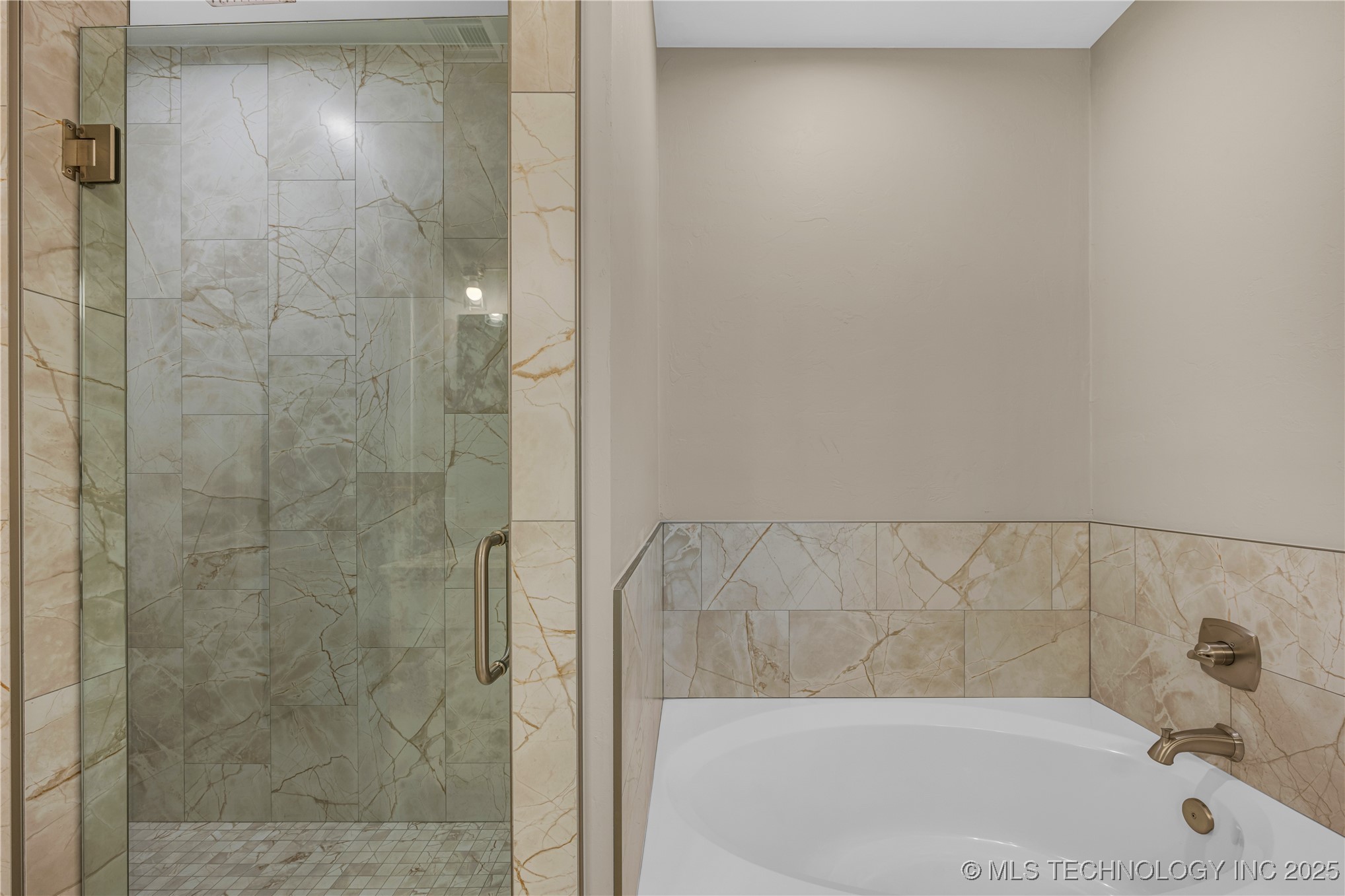 302 Blanco Bend Drive Property Photo 40