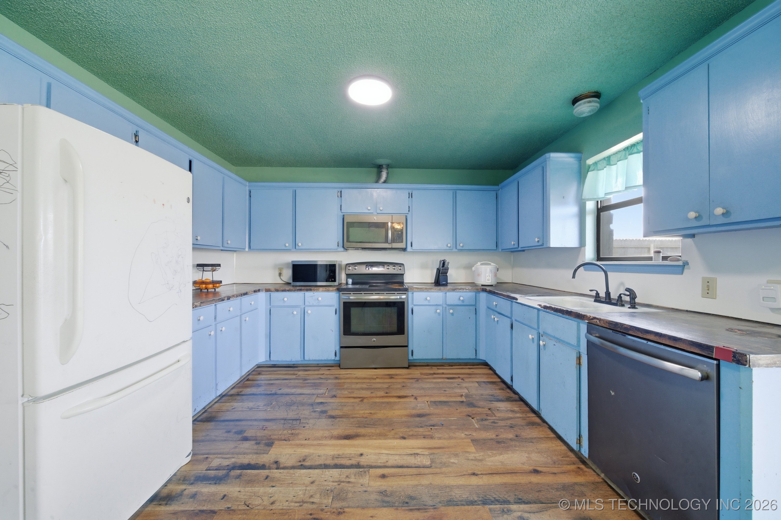 2857 W 111th Place S Property Photo 19