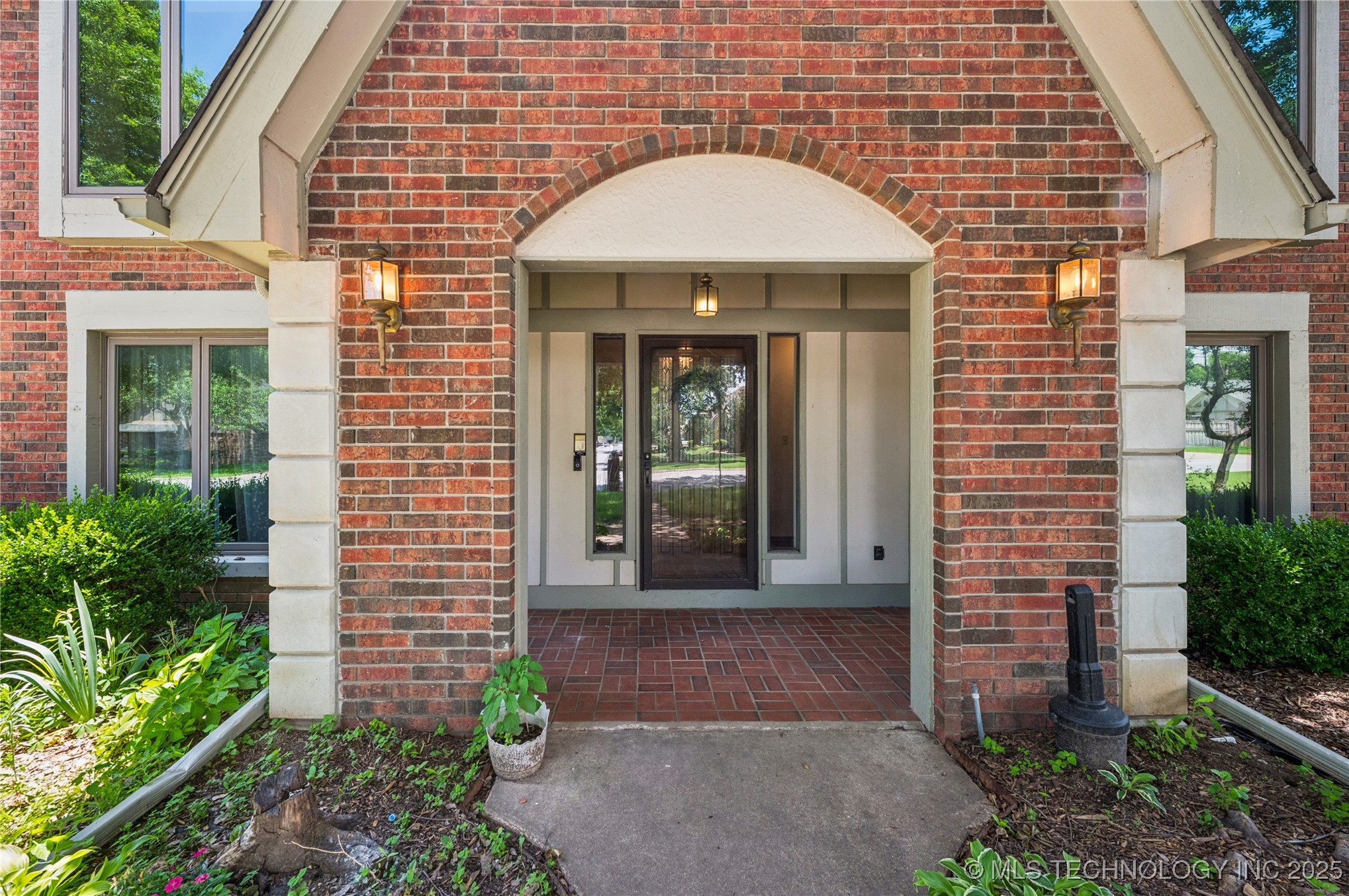 7222 E 87th Street Property Photo 1