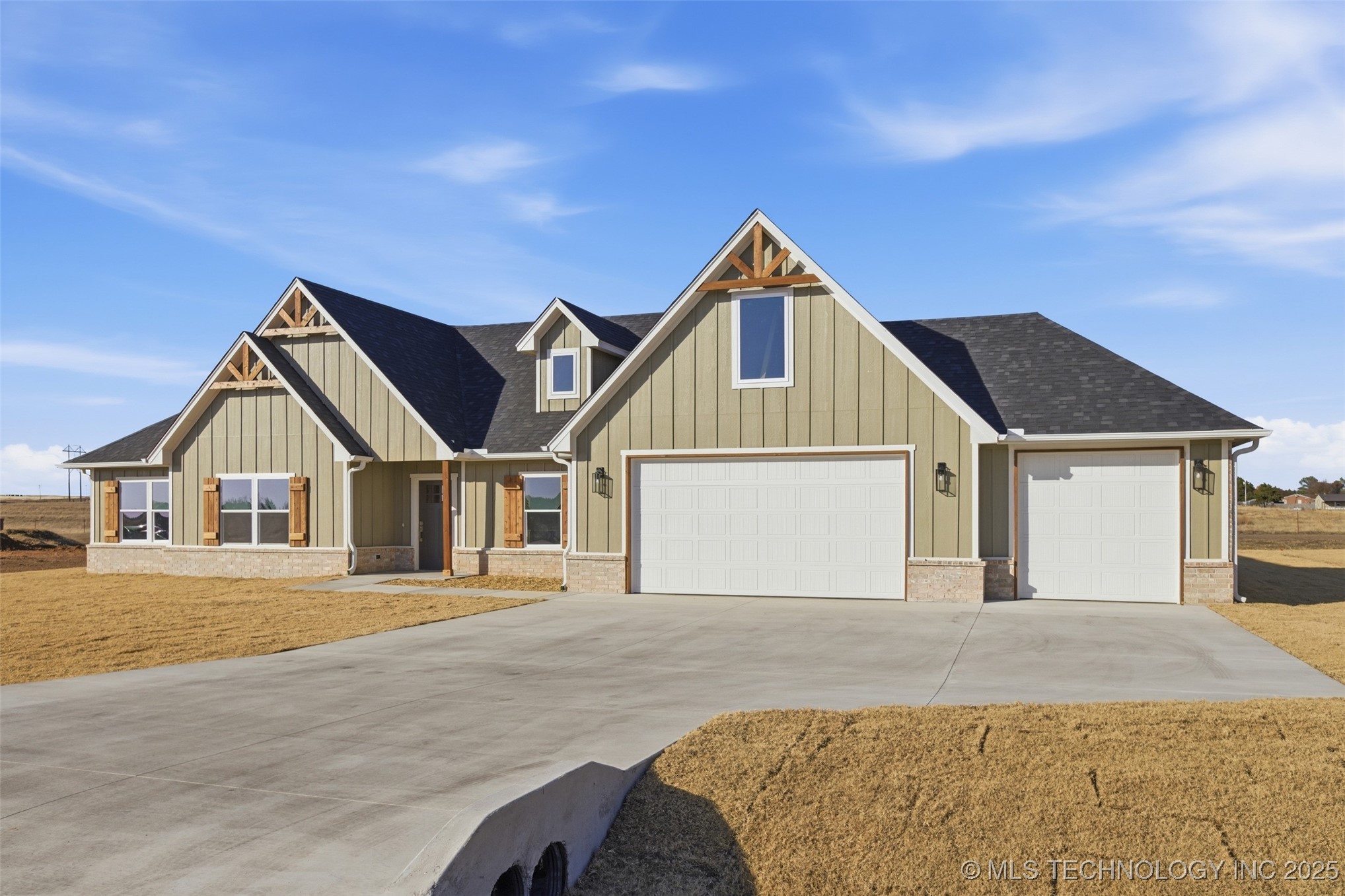 220 Bandera Street Property Photo 1