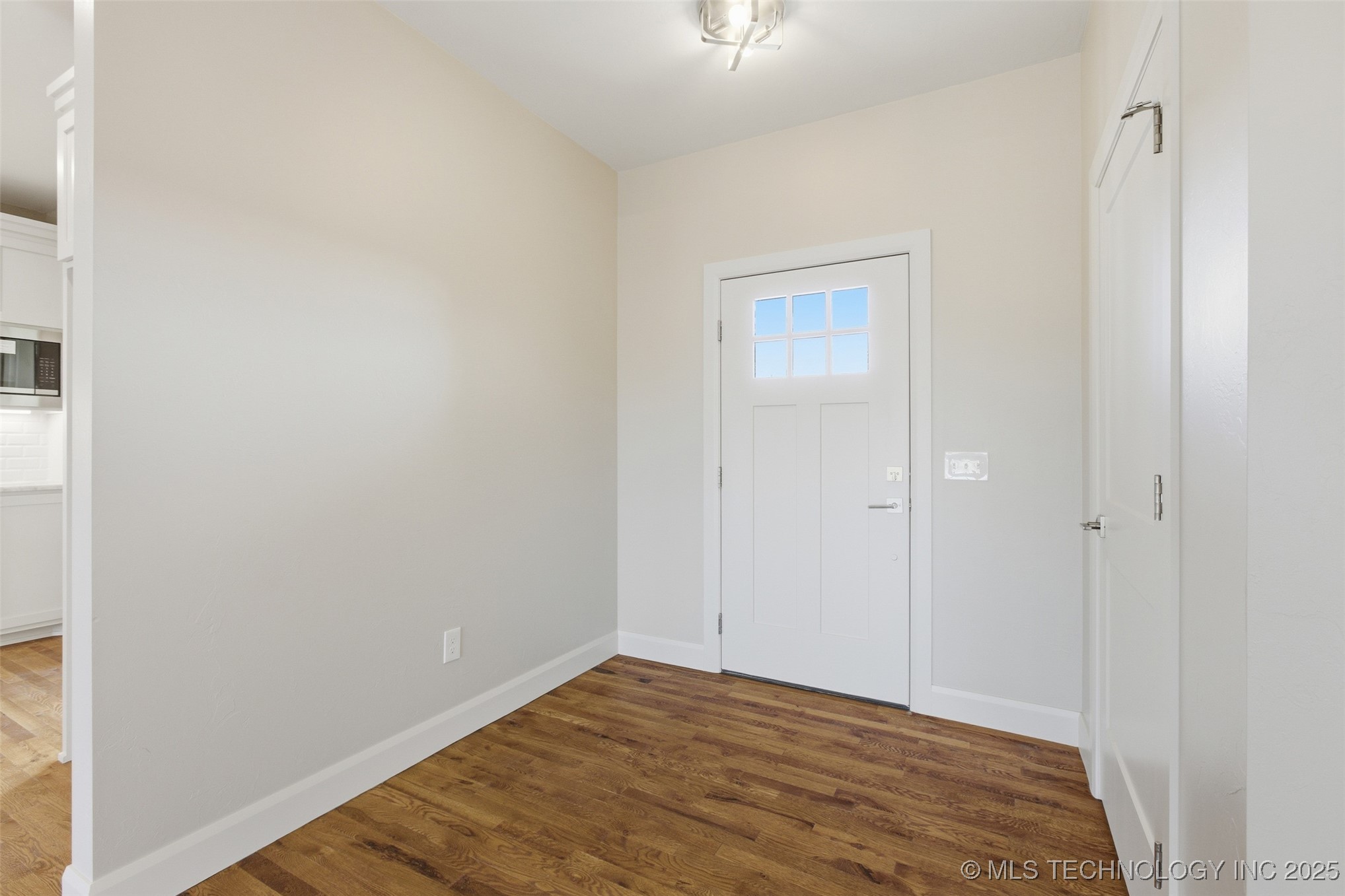 220 Bandera Street Property Photo 8