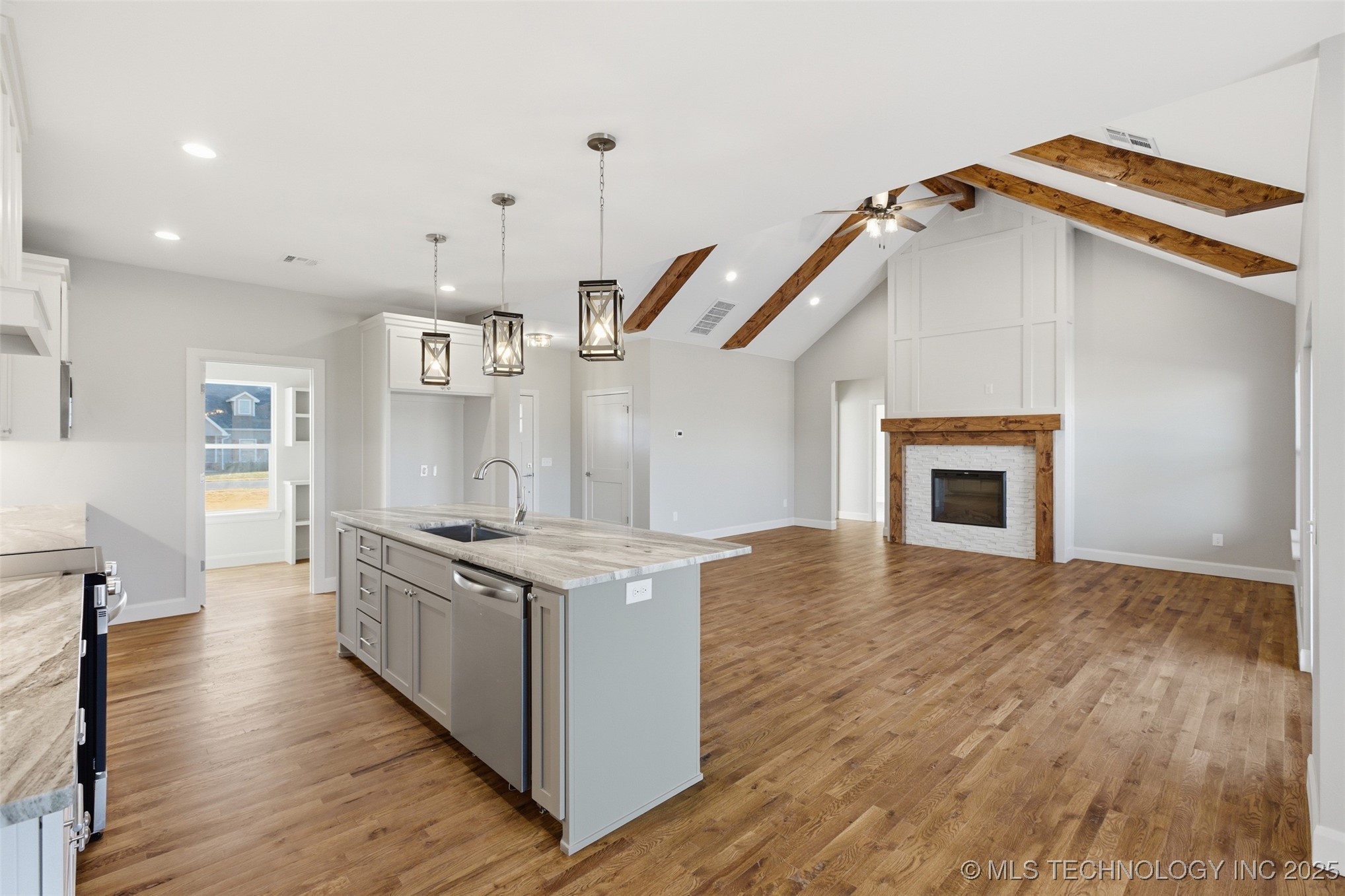 220 Bandera Street Property Photo 9