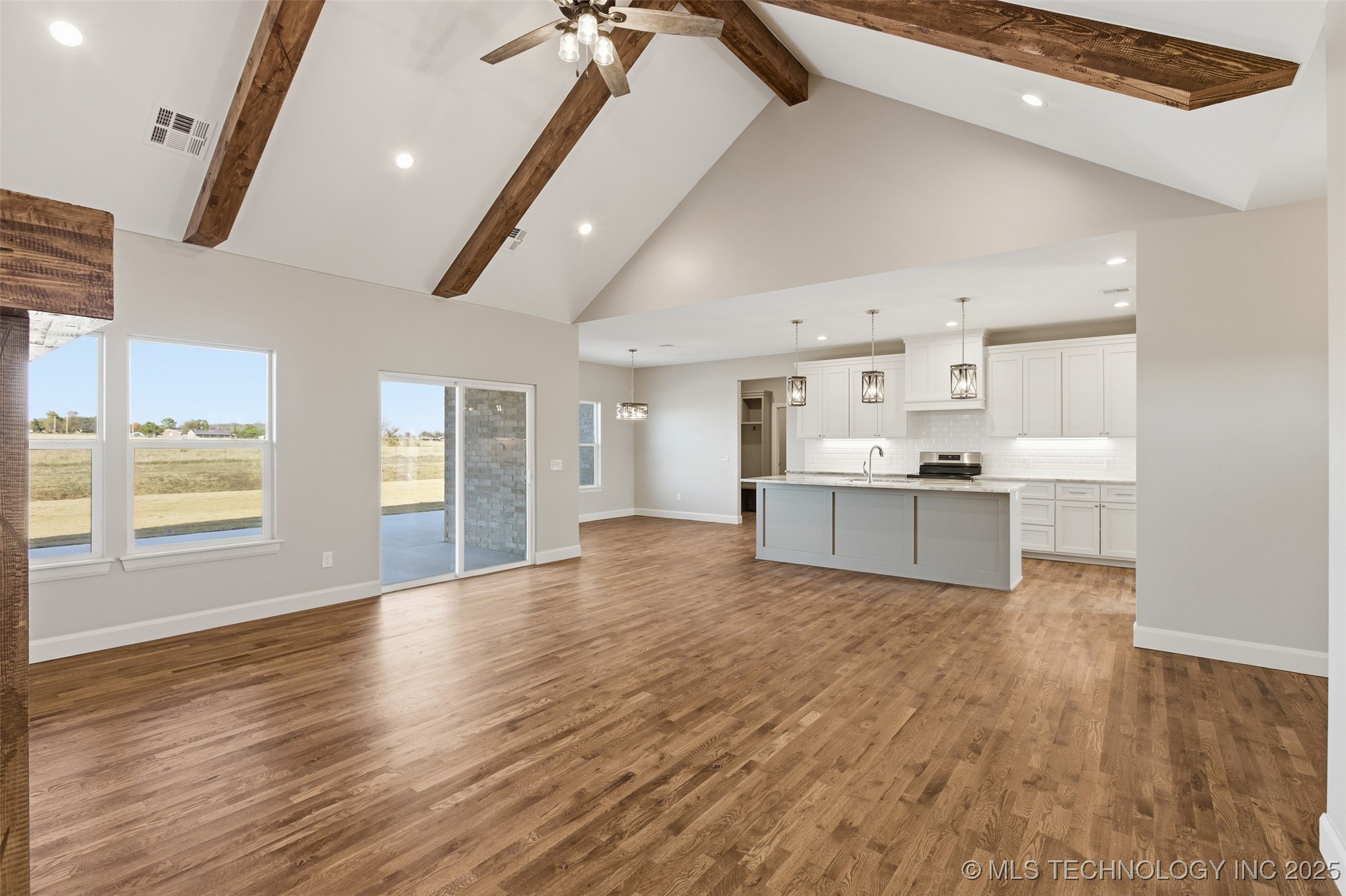 220 Bandera Street Property Photo 14