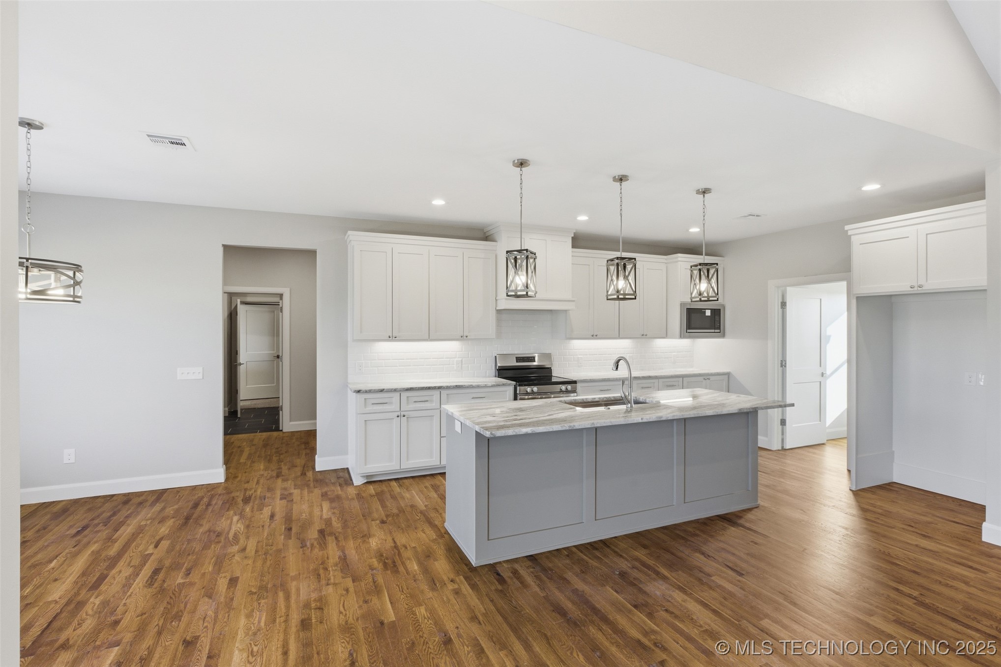 220 Bandera Street Property Photo 19