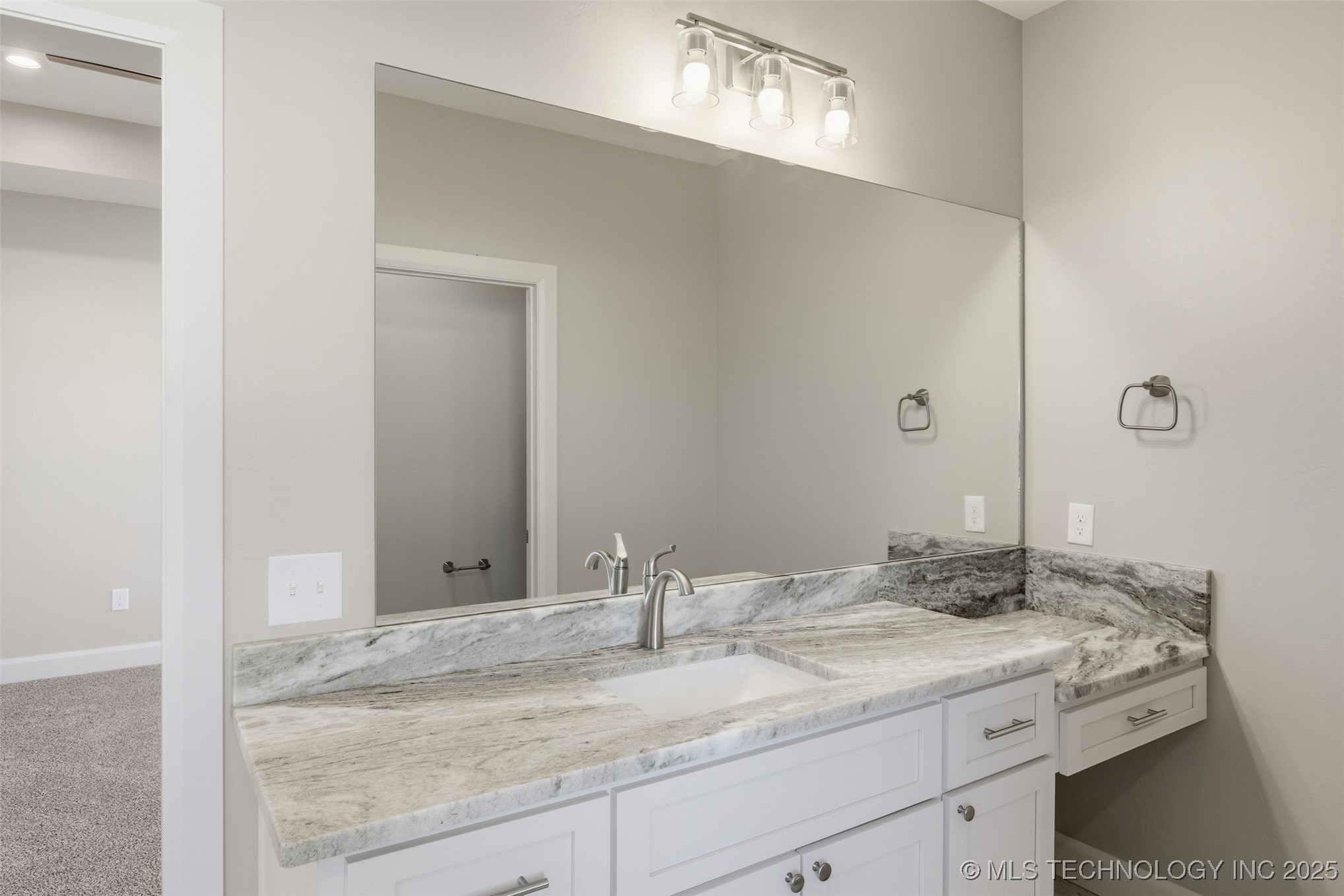 220 Bandera Street Property Photo 26