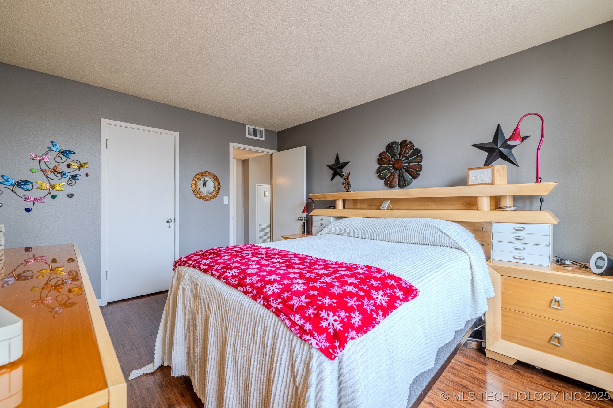 410 W 7th Street 324 Property Photo 18