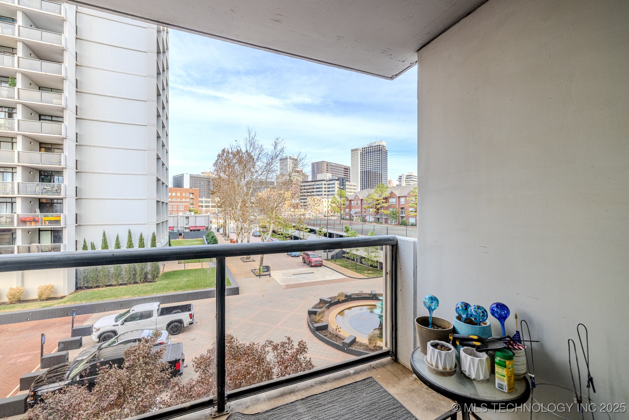 410 W 7th Street 324 Property Photo 20