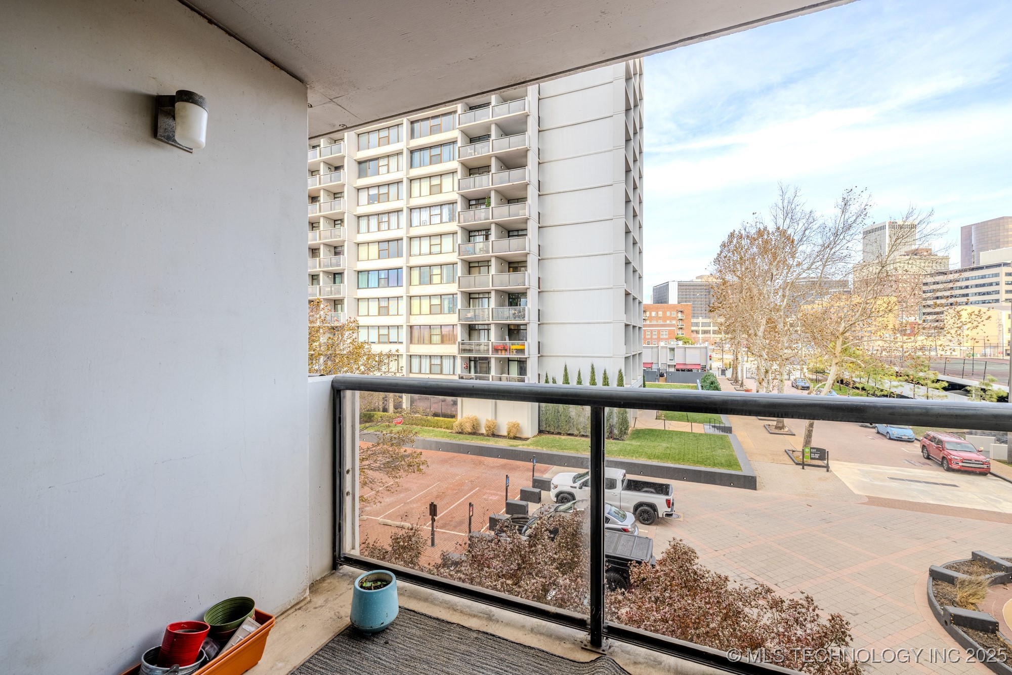 410 W 7th Street 324 Property Photo 22