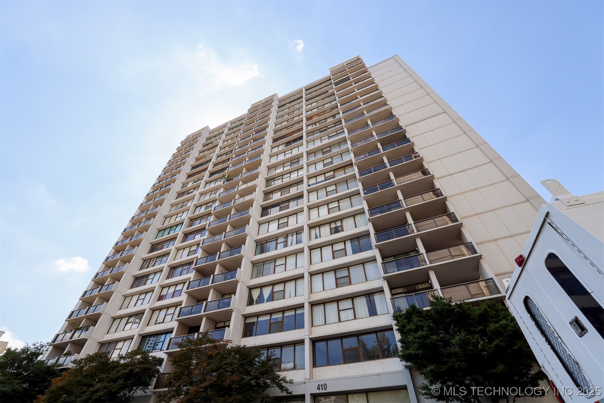 410 W 7th Street 324 Property Photo 23