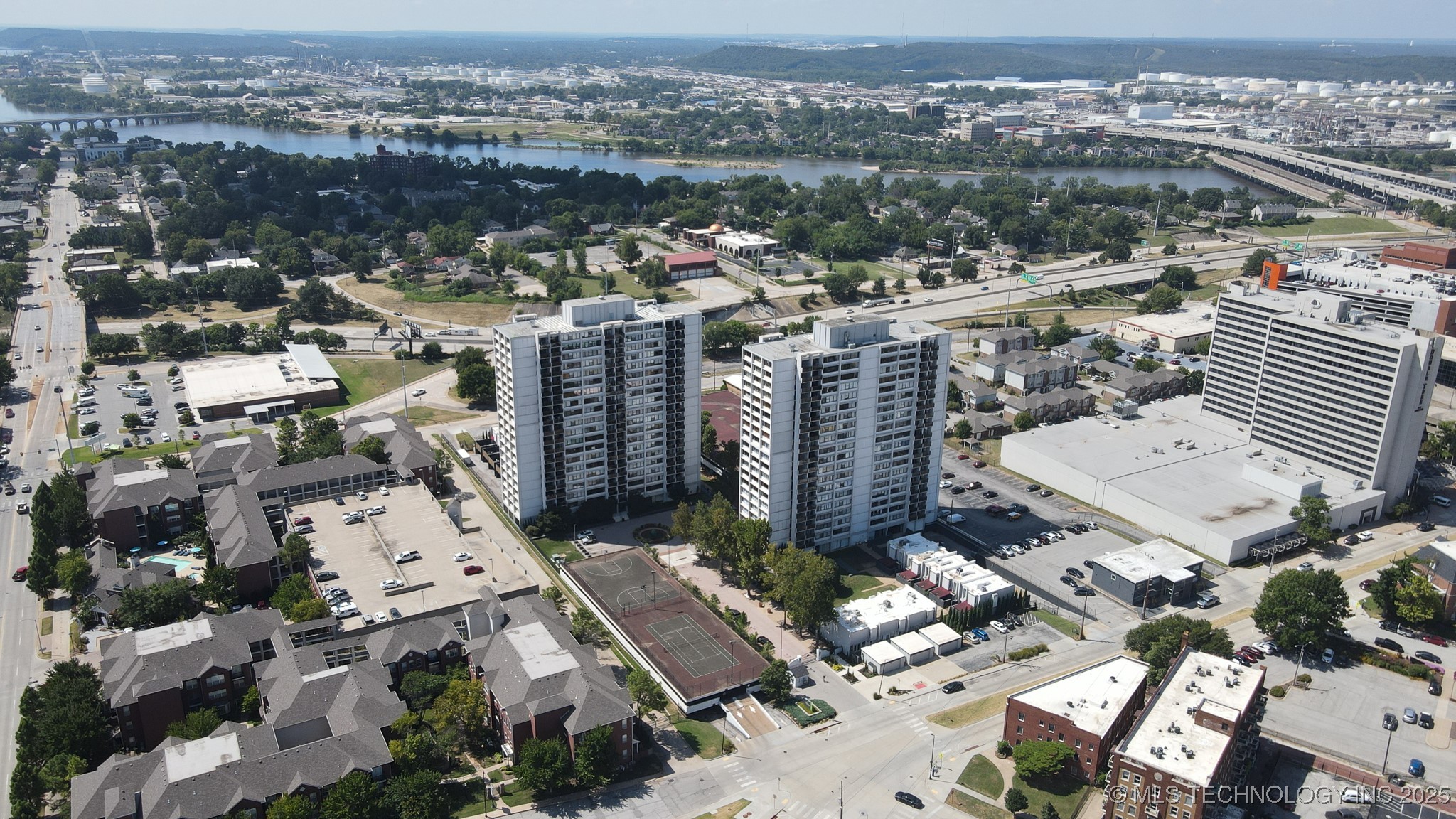 410 W 7th Street 324 Property Photo 28