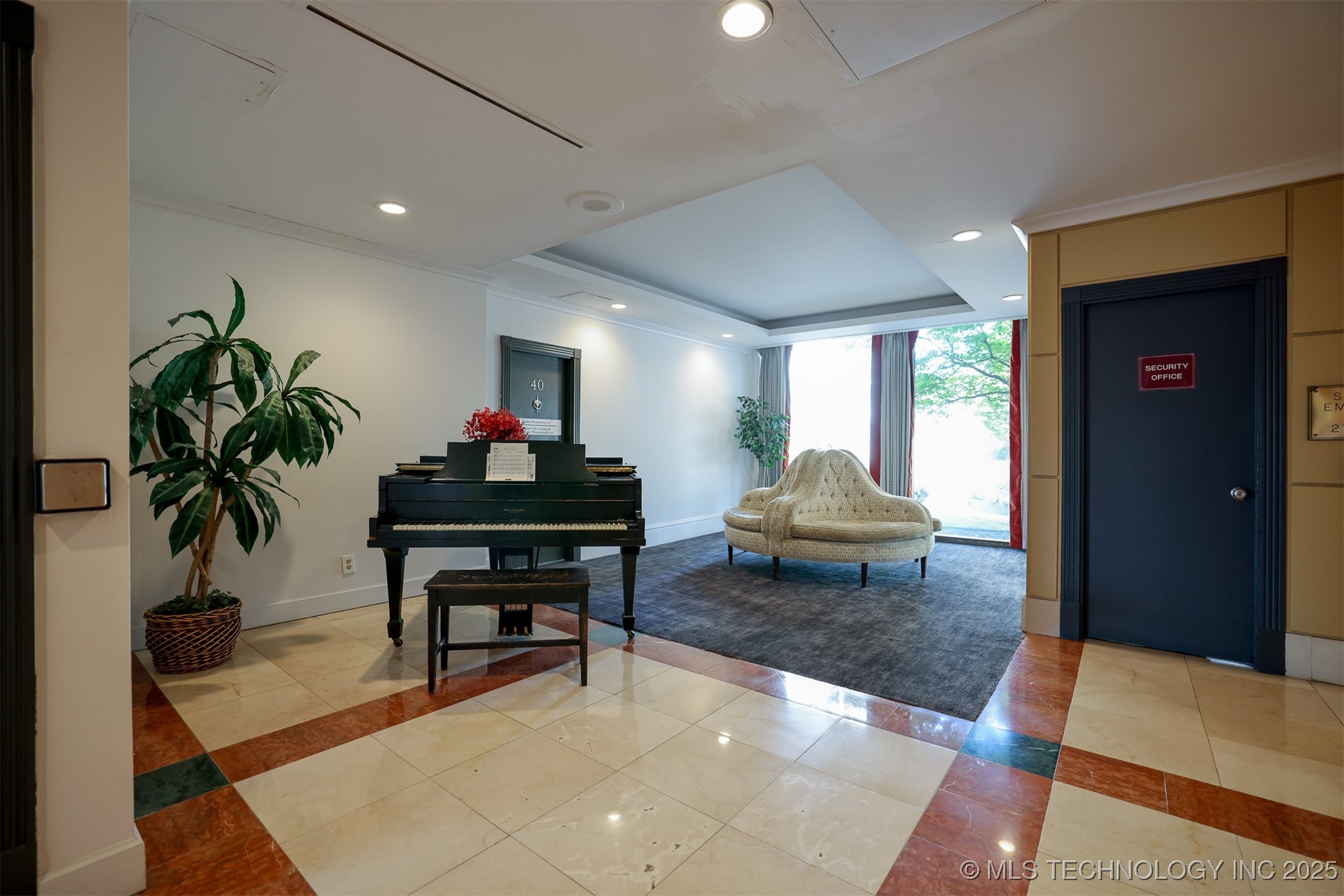 410 W 7th Street 324 Property Photo 43