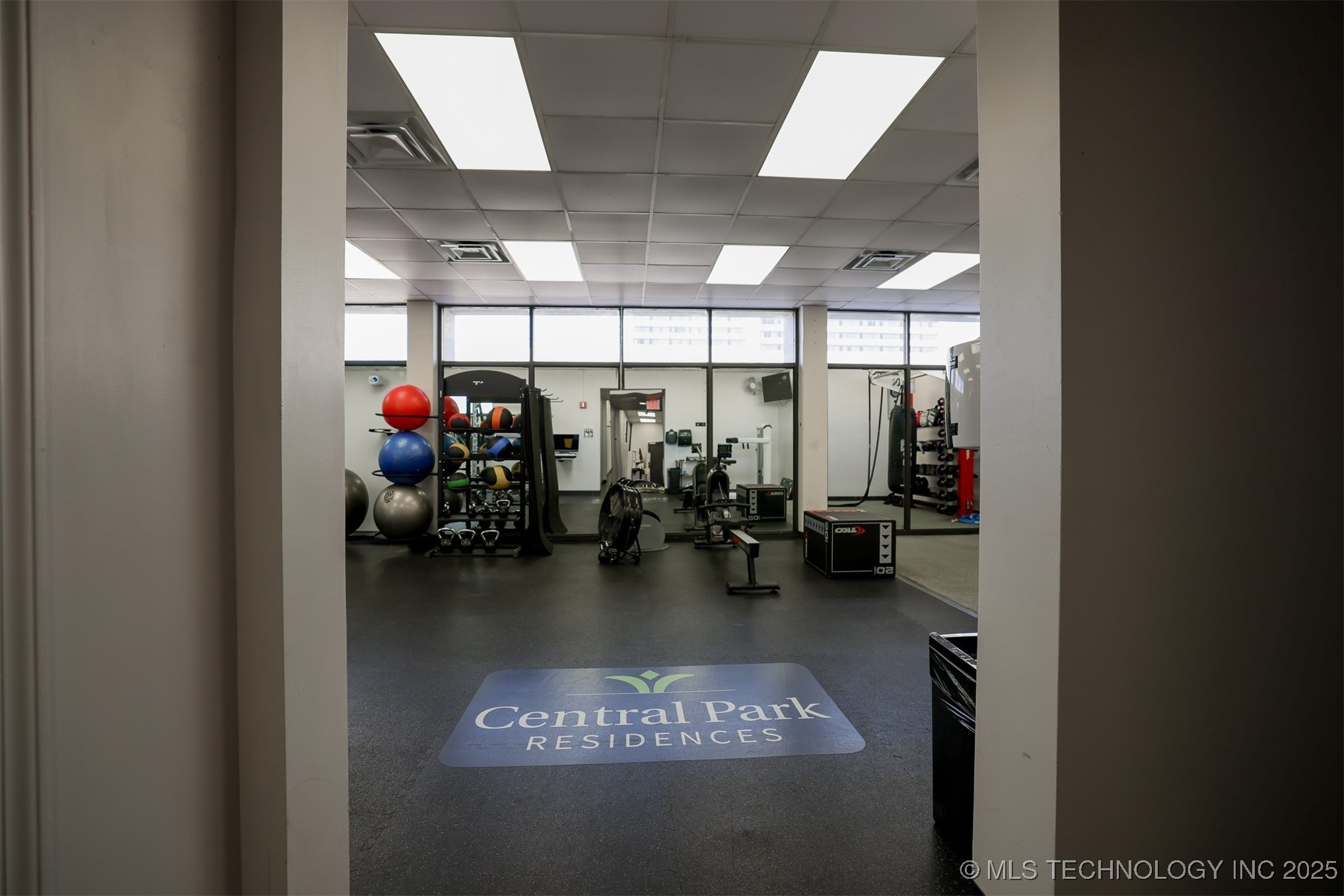 410 W 7th Street 324 Property Photo 57