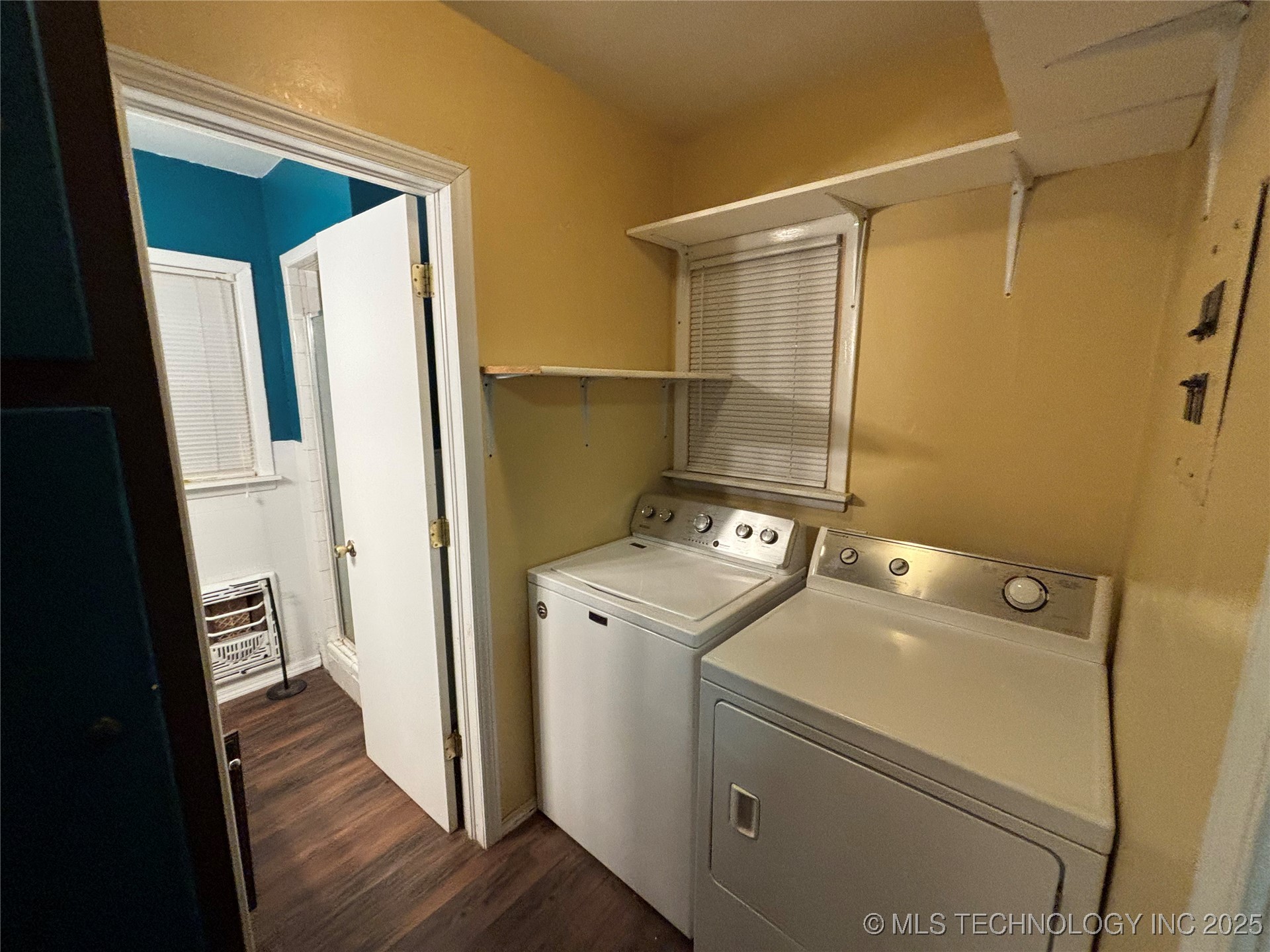 1120 W Willow Property Photo 12