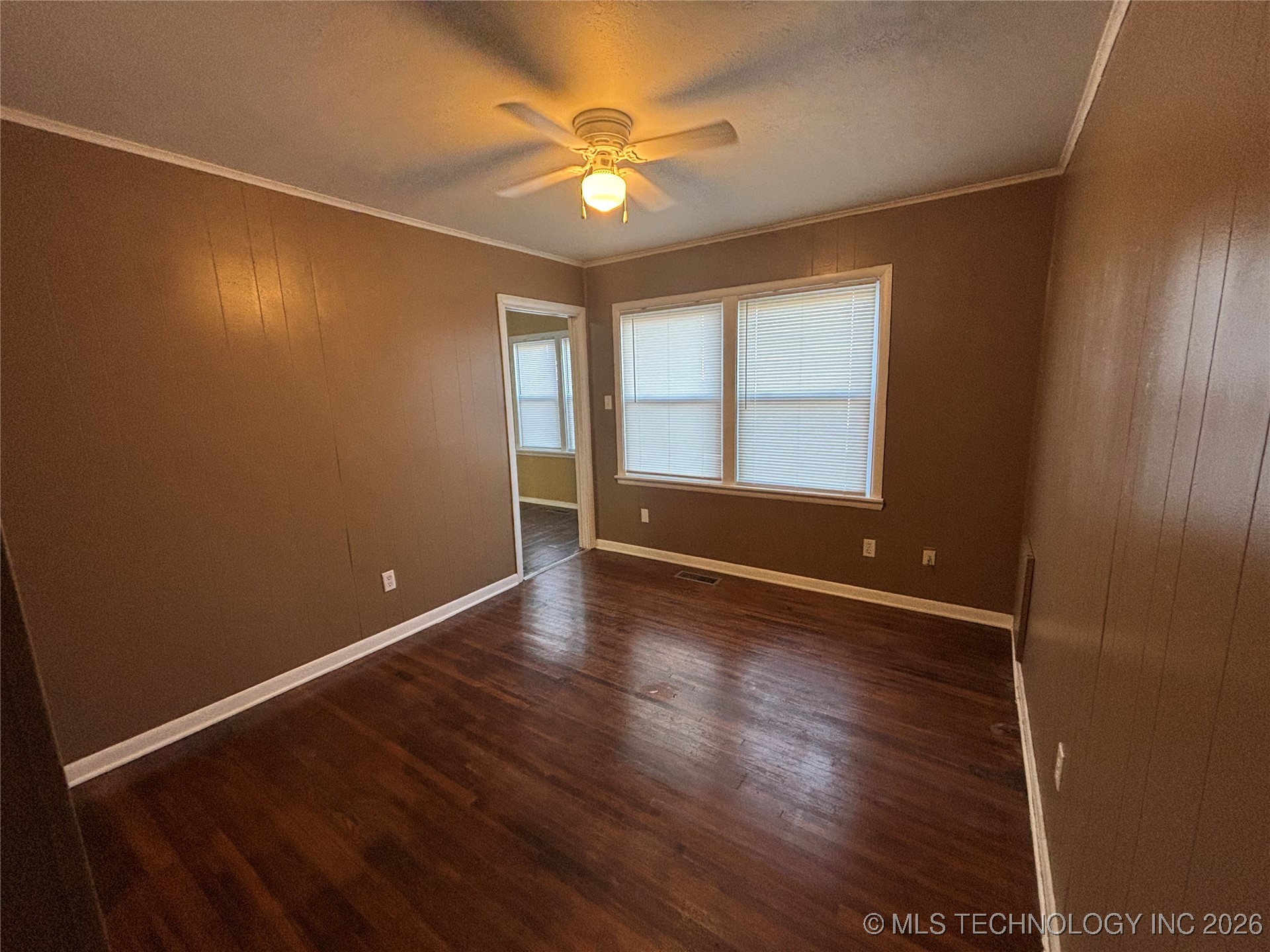 1120 W Willow Property Photo 19