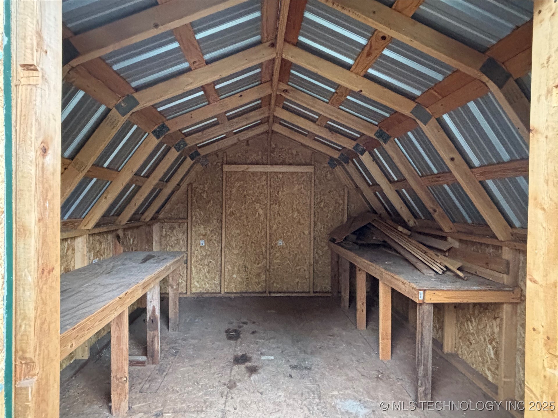 1120 W Willow Property Photo 29