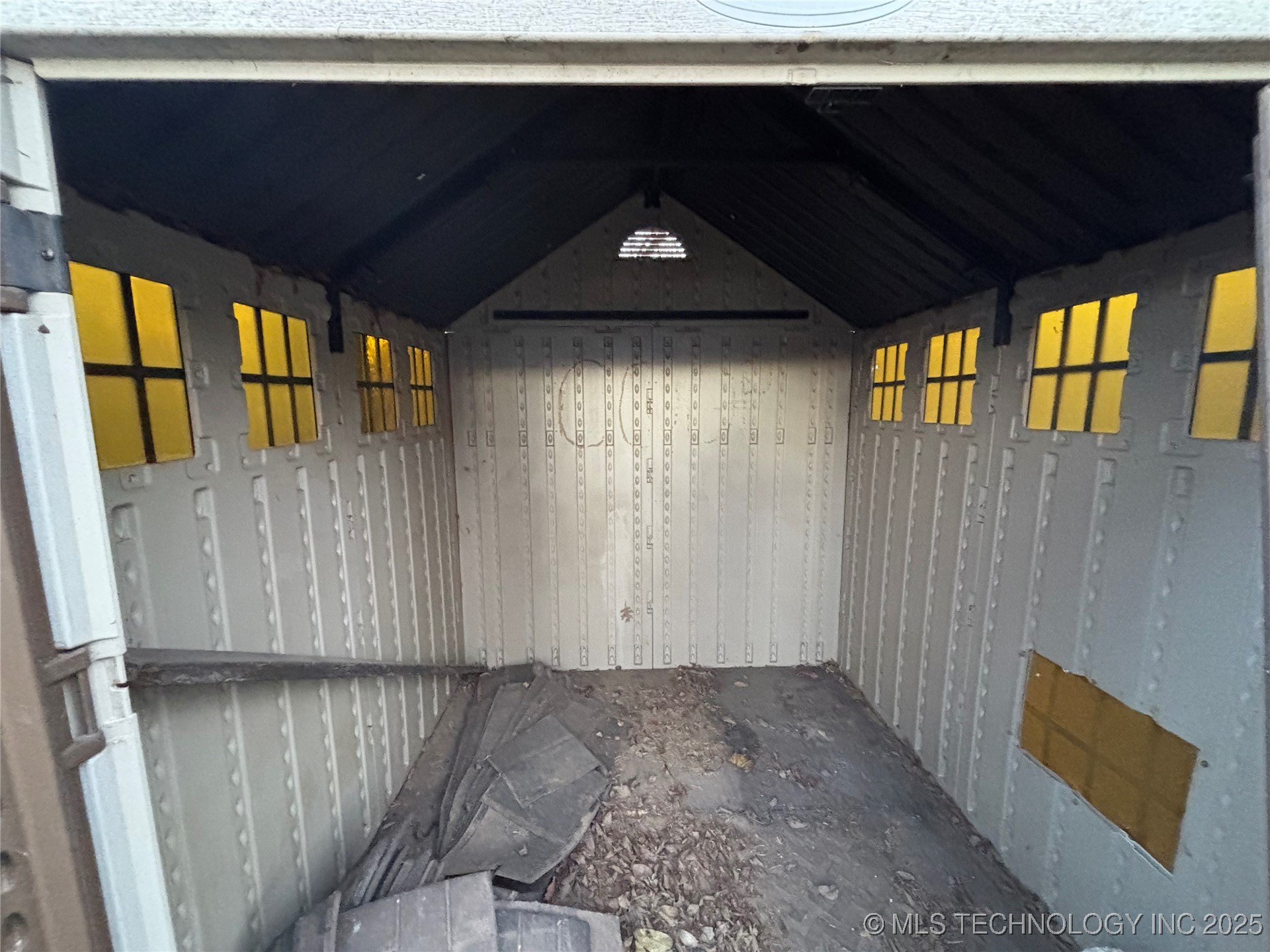 1120 W Willow Property Photo 34