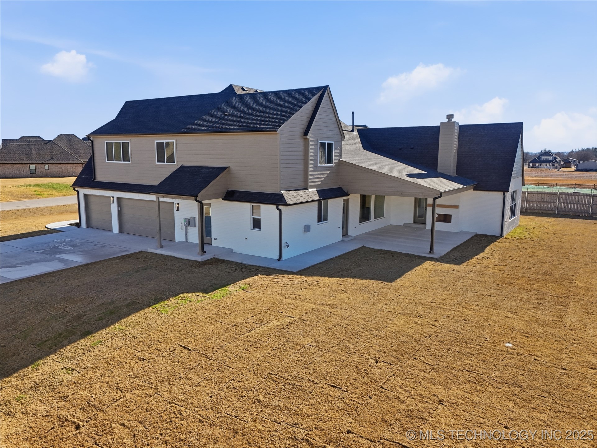 17910 S 46th East Avenue Property Photo 4