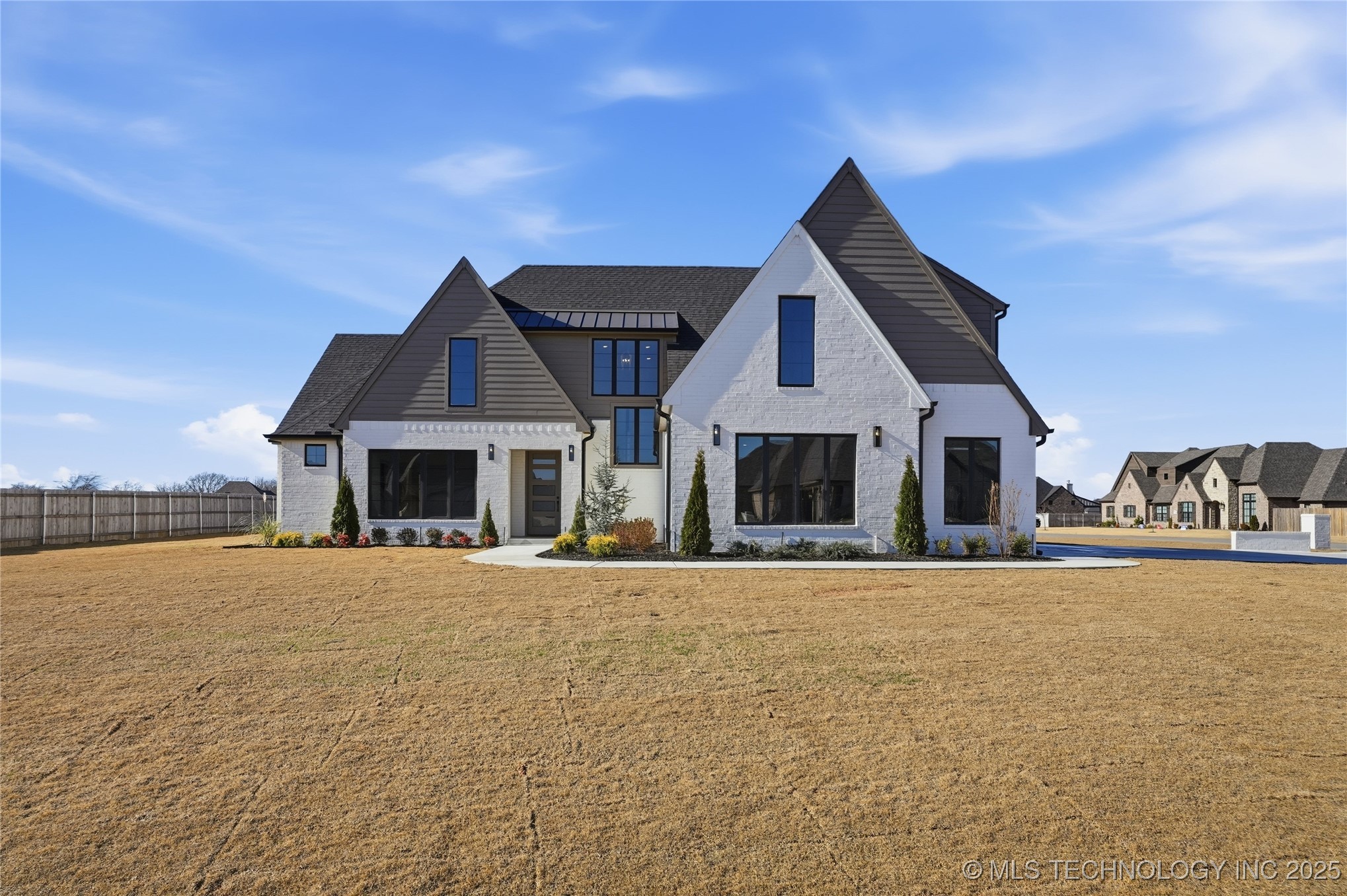 17910 S 46th East Avenue Property Photo 6