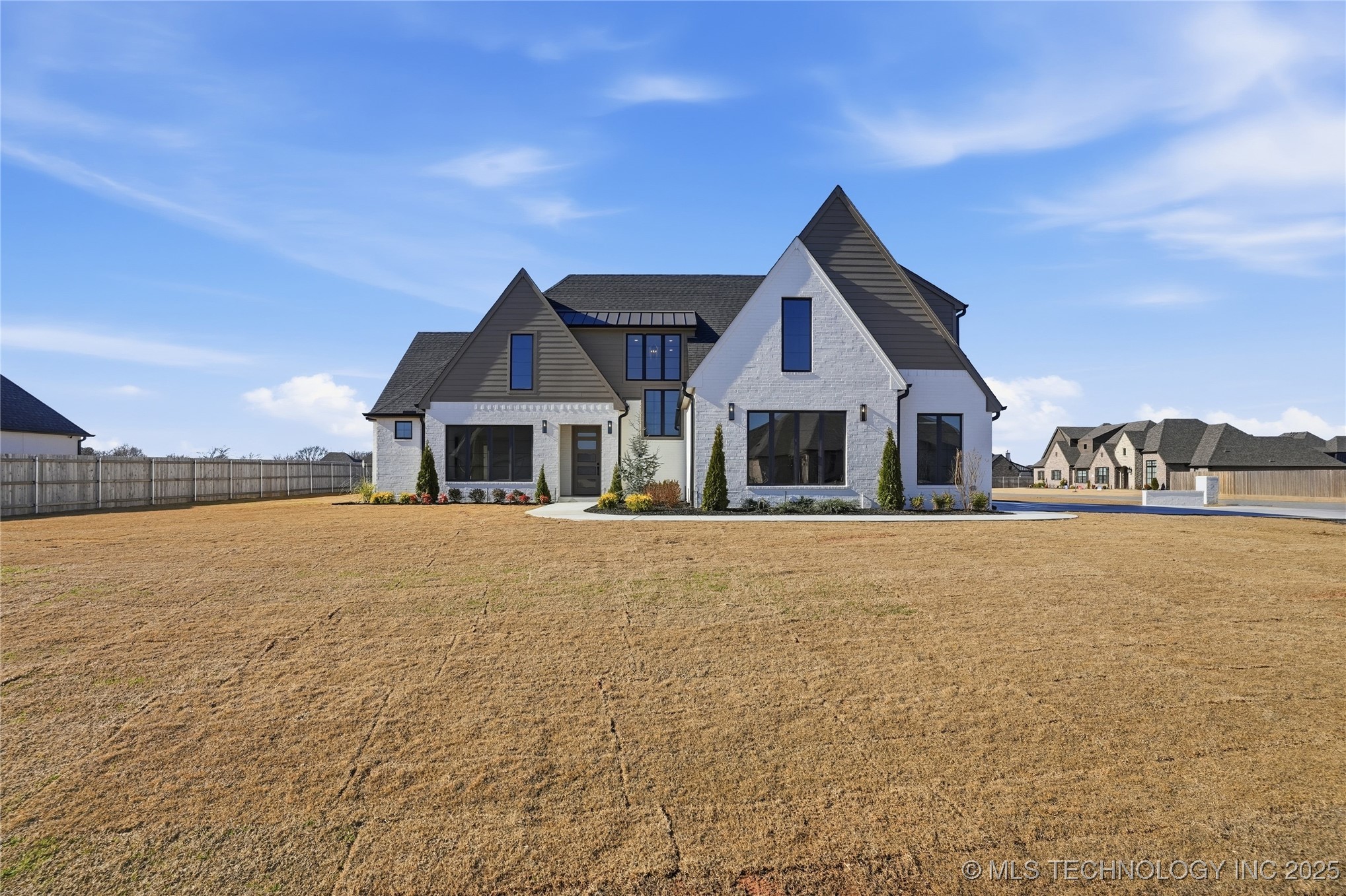 17910 S 46th East Avenue Property Photo 9