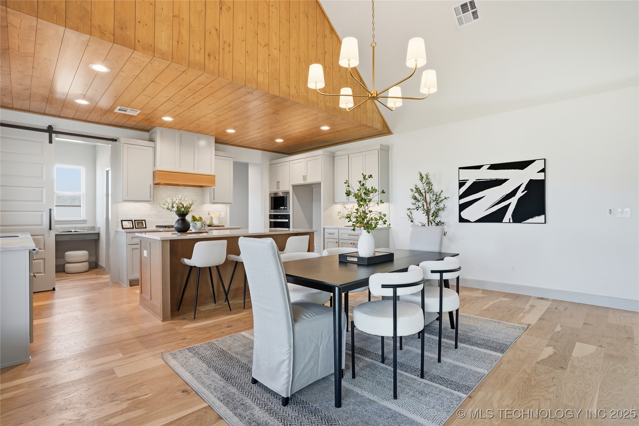 17910 S 46th East Avenue Property Photo 32