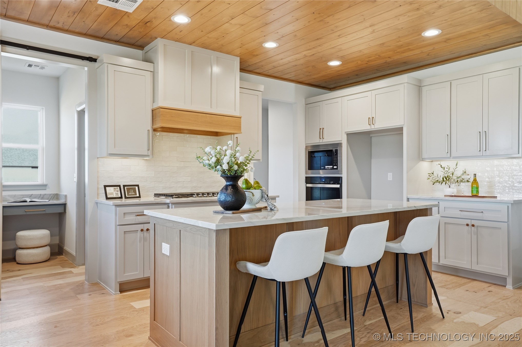 17910 S 46th East Avenue Property Photo 33