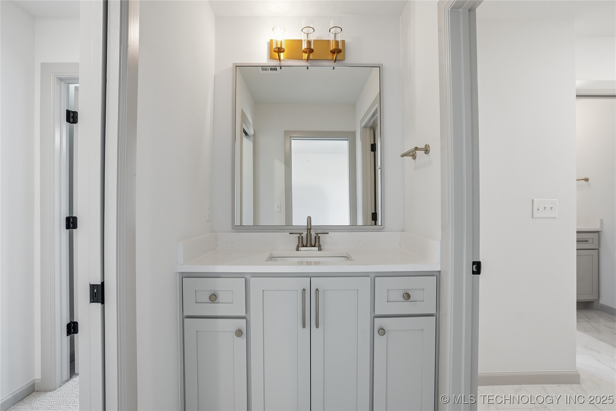 17910 S 46th East Avenue Property Photo 53