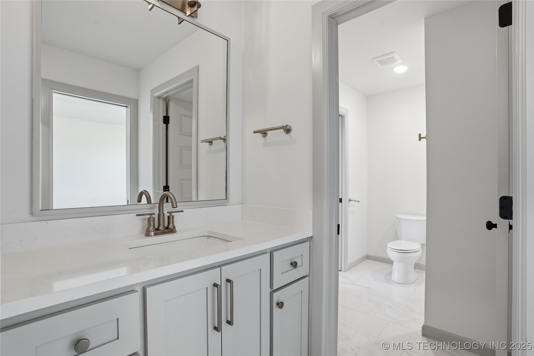 17910 S 46th East Avenue Property Photo 54