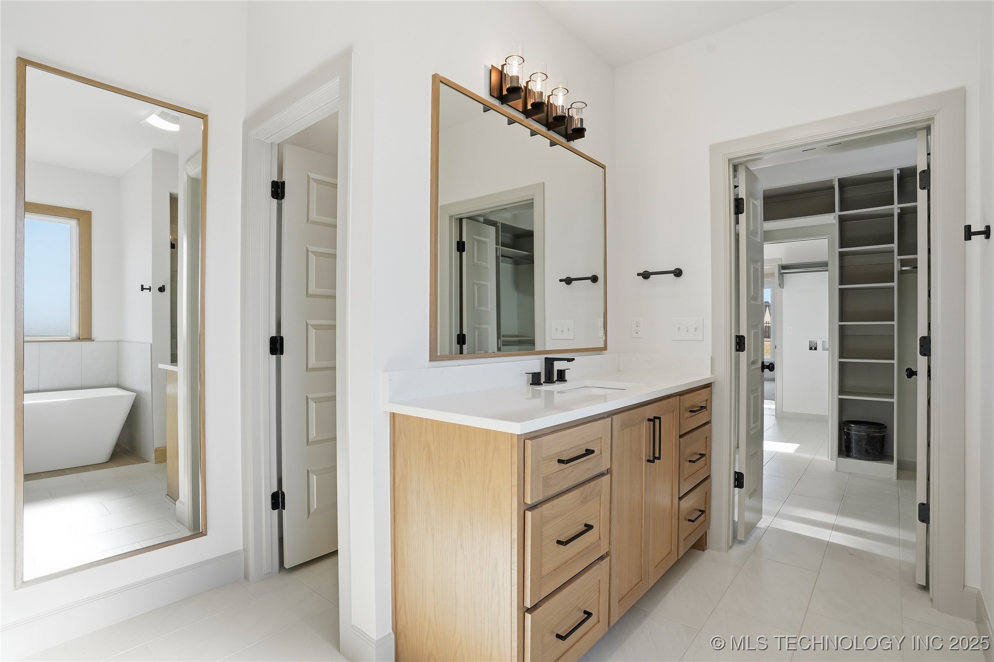 17910 S 46th East Avenue Property Photo 77