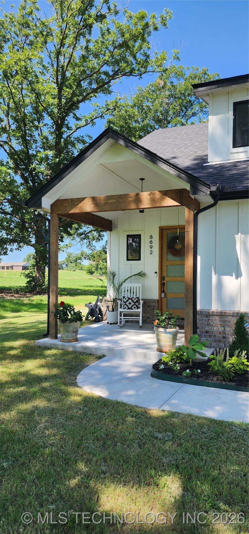 6692 S 337th East Avenue Property Photo 3