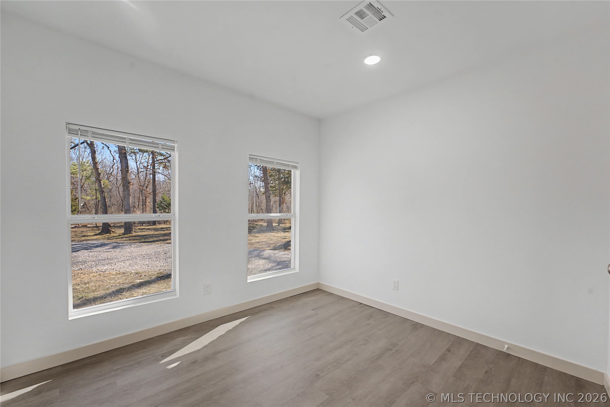 11204 S 153rd West Avenue Property Photo 12