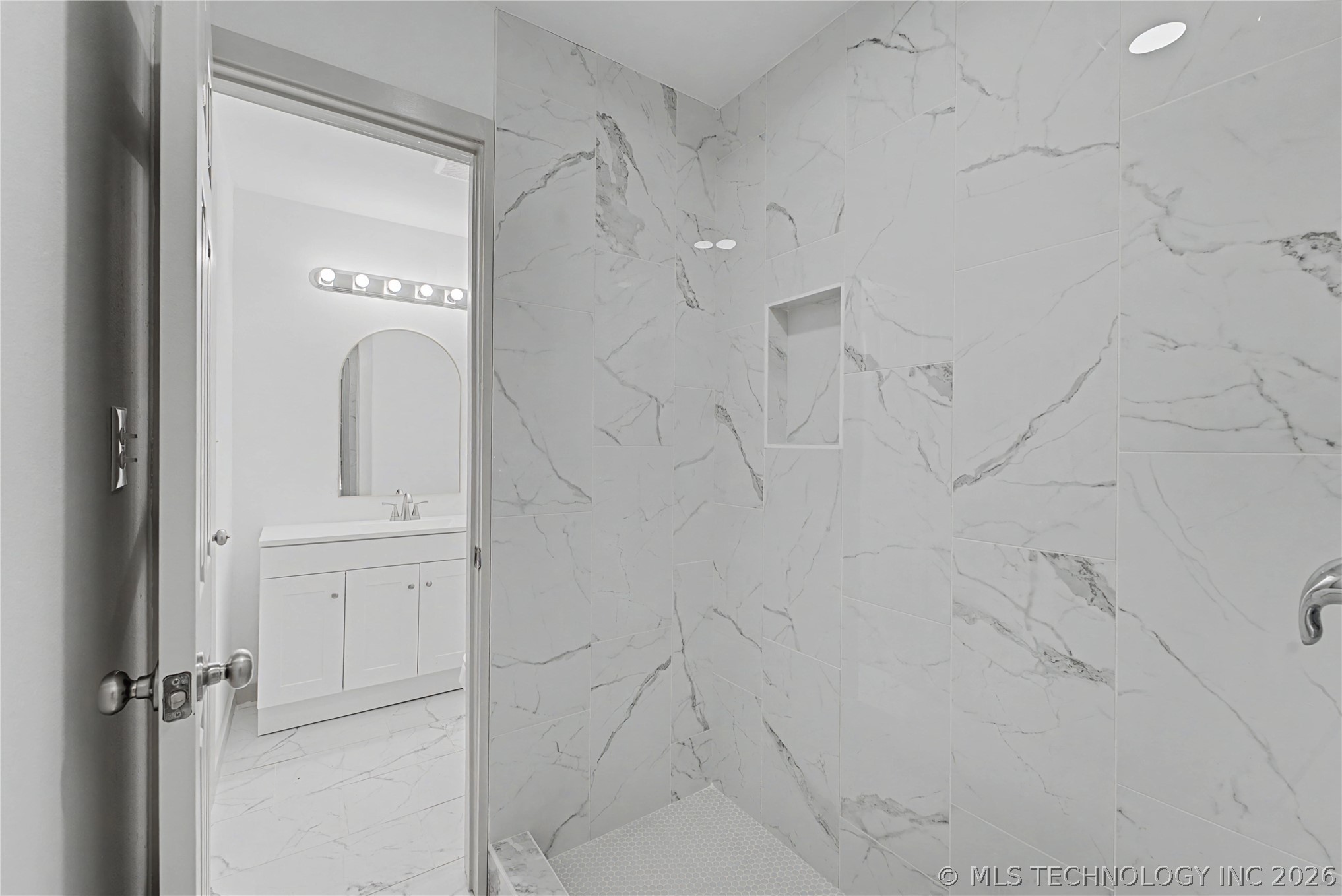 11204 S 153rd West Avenue Property Photo 15