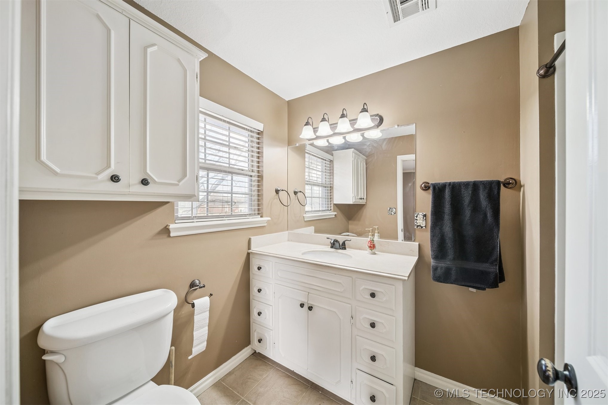 9221 N 165th East Avenue Property Photo 15