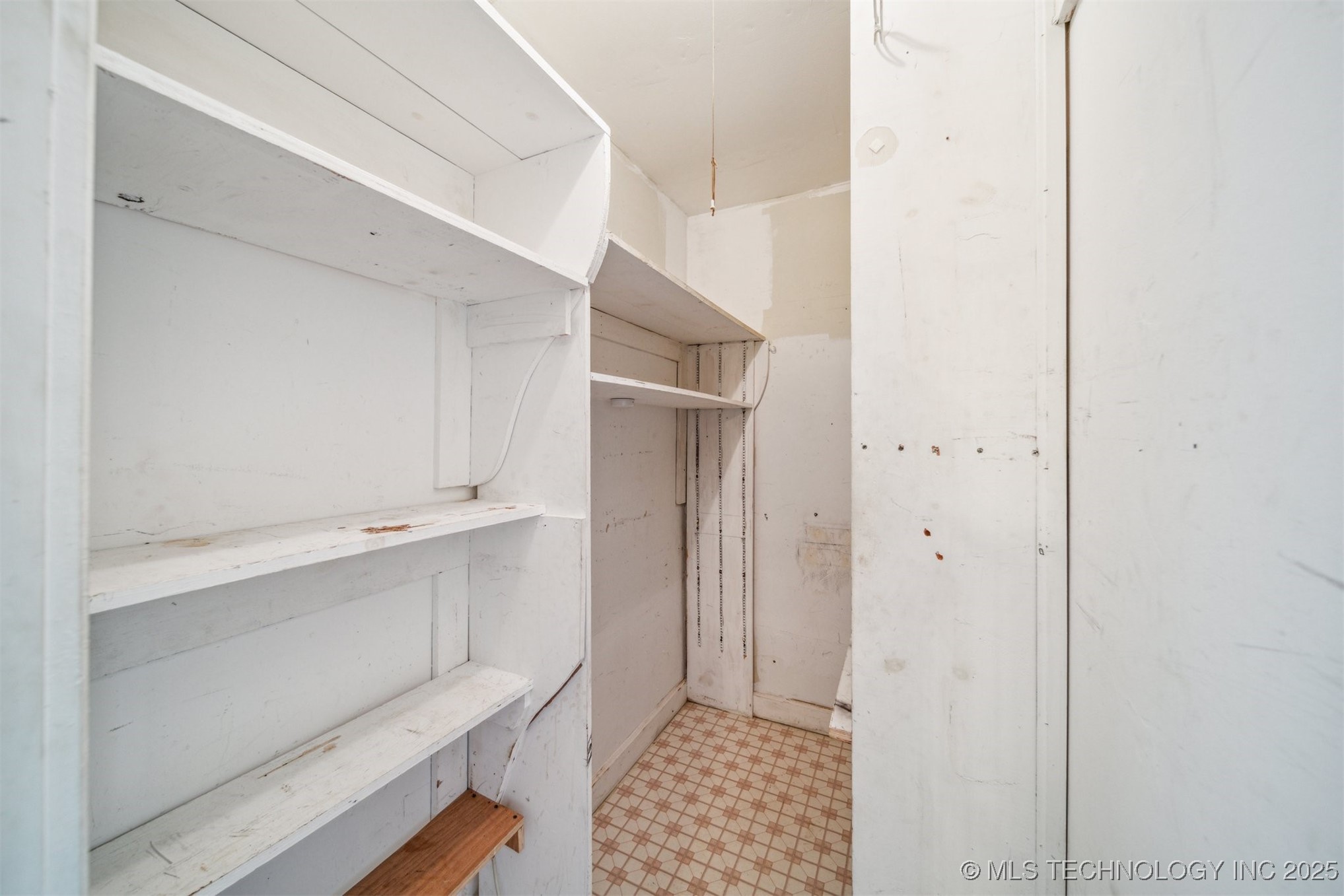 204 E Saddlerock Road Property Photo 14