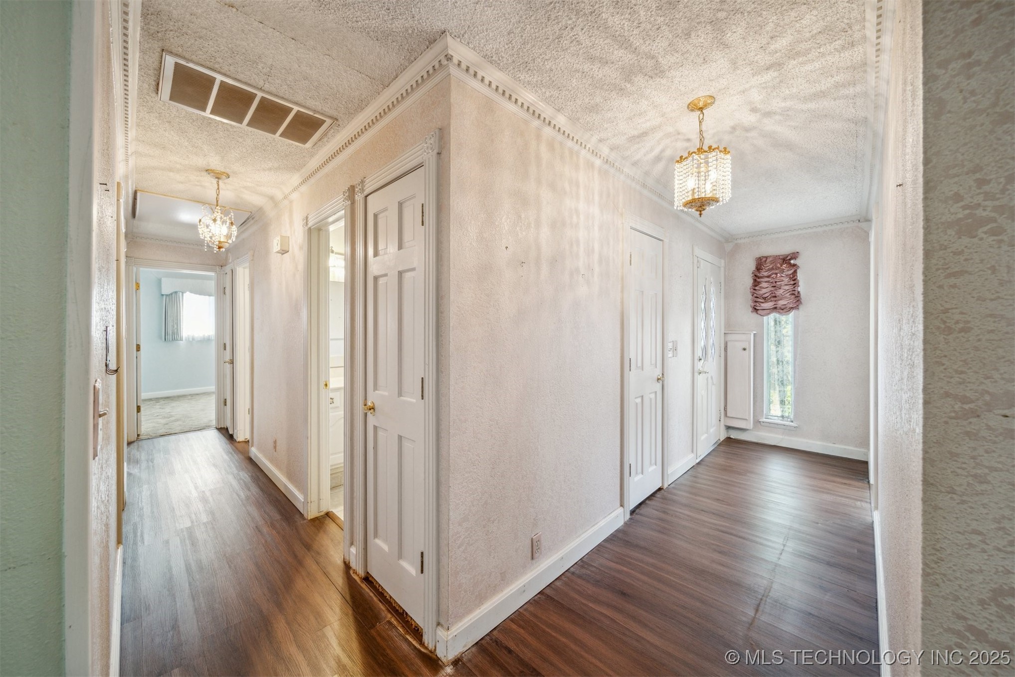 204 E Saddlerock Road Property Photo 15