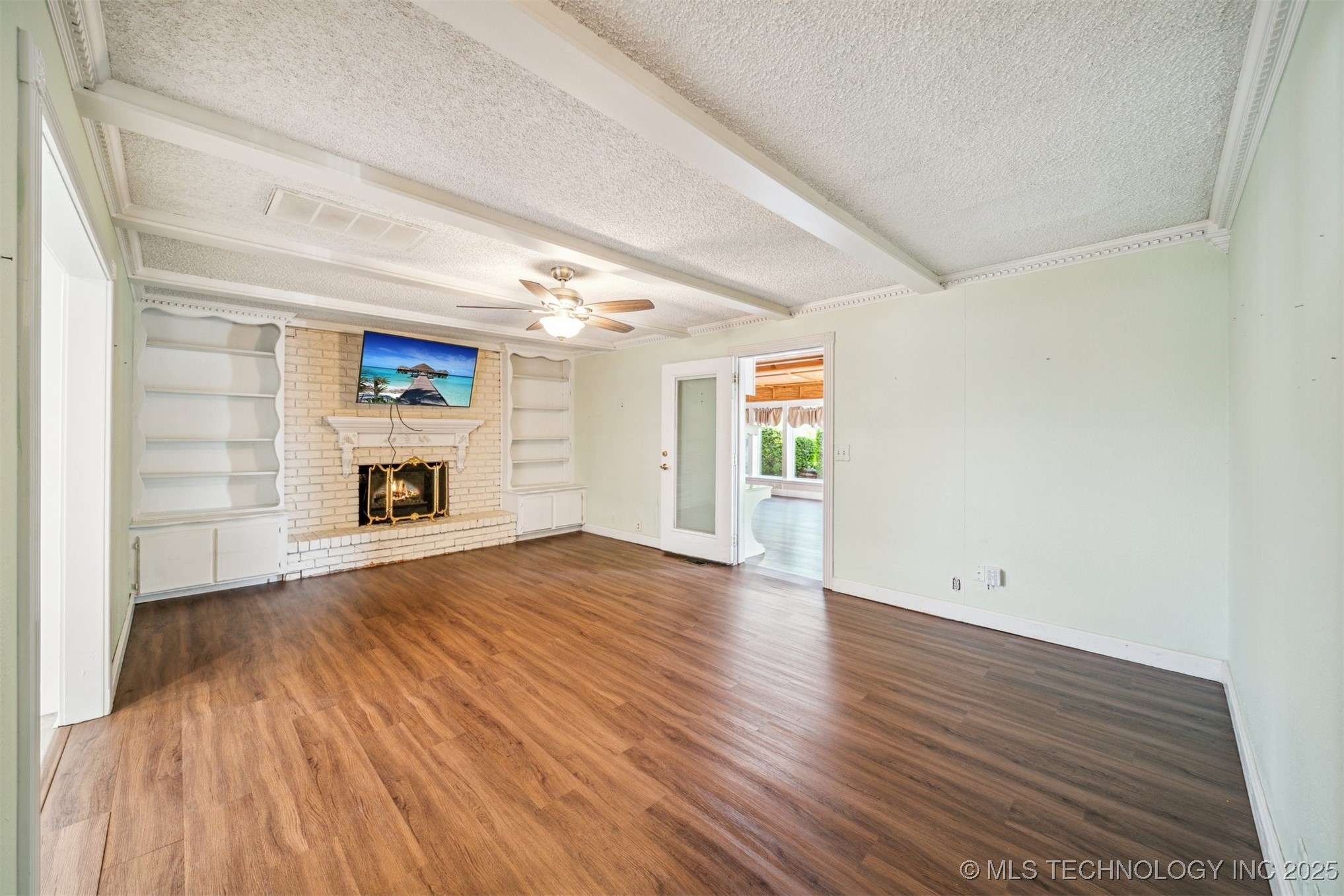 204 E Saddlerock Road Property Photo 21