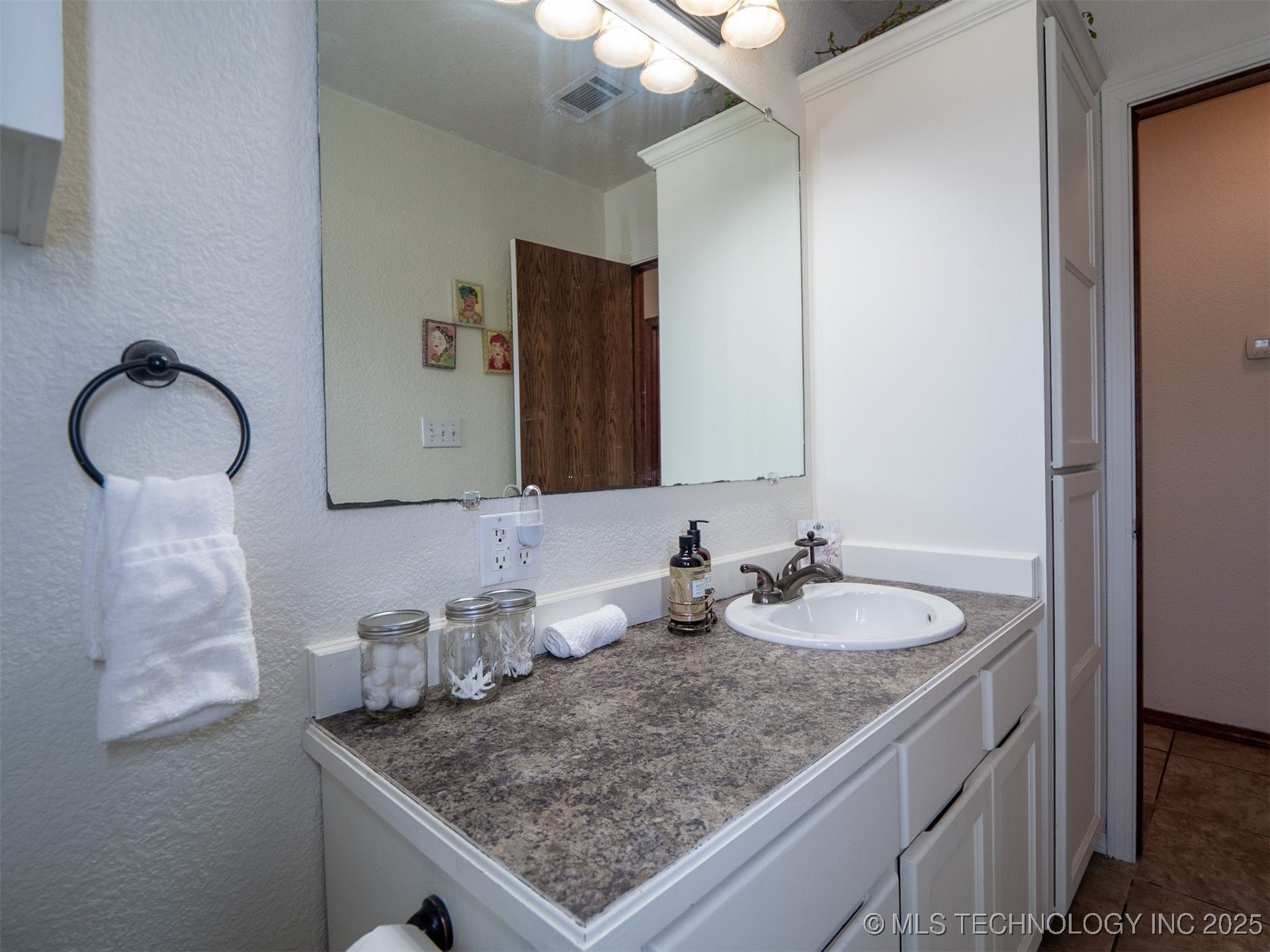 8446 E Greasy Bend Road Property Photo 43