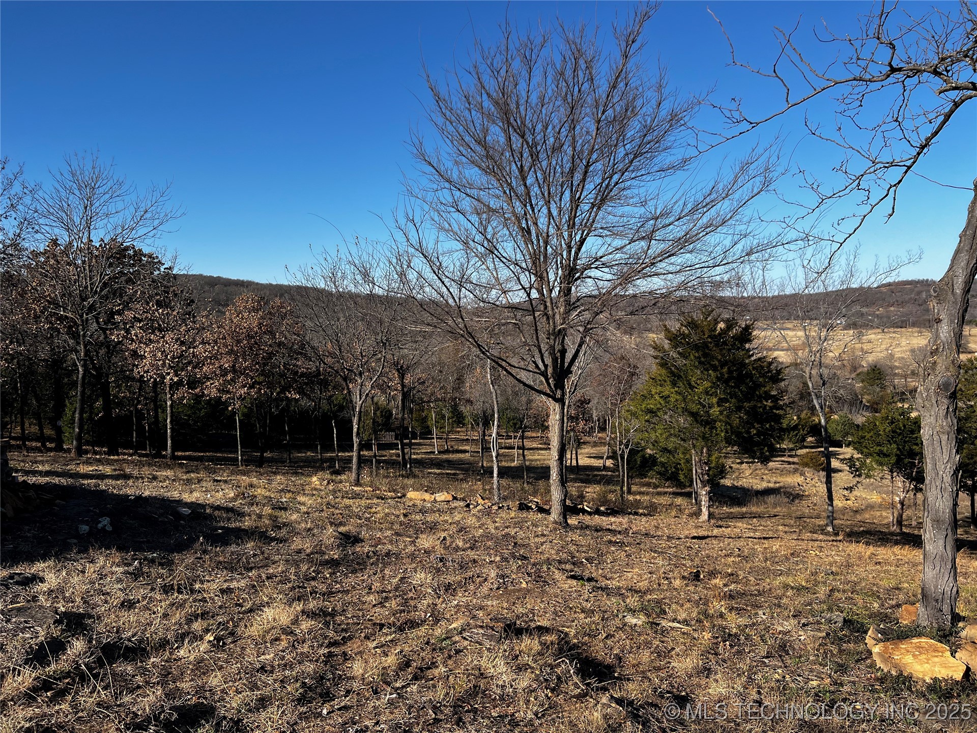 6 W 43rd Street N Property Photo 6