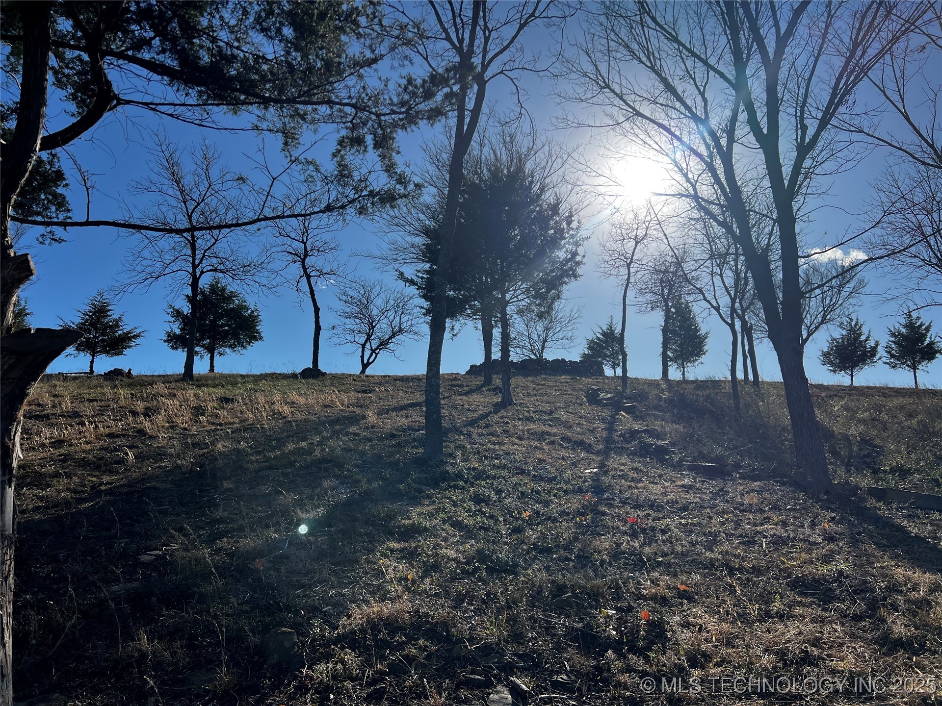 6 W 43rd Street N Property Photo 16