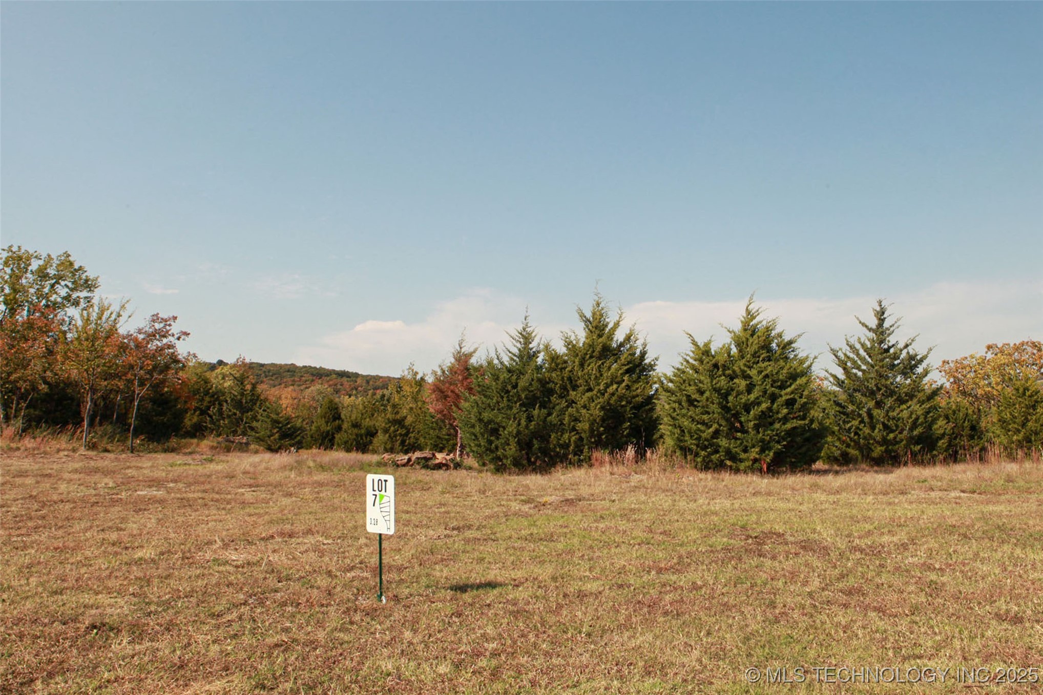 7 W 43rd Street N Property Photo 7