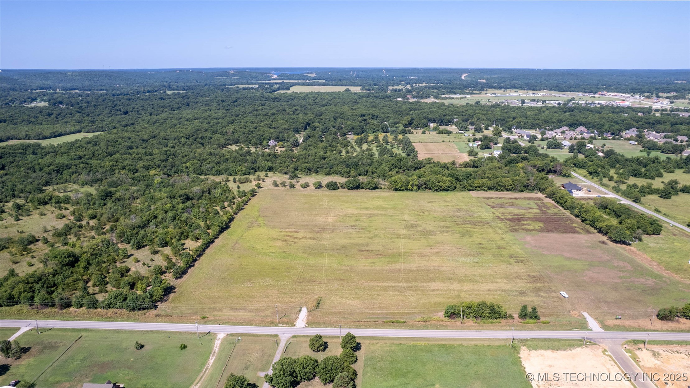 910 SE Lenapah Street Property Photo 1