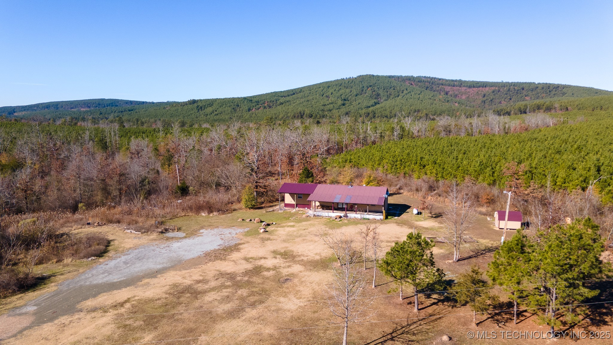 443887 State Hwy 144 Property Photo 1