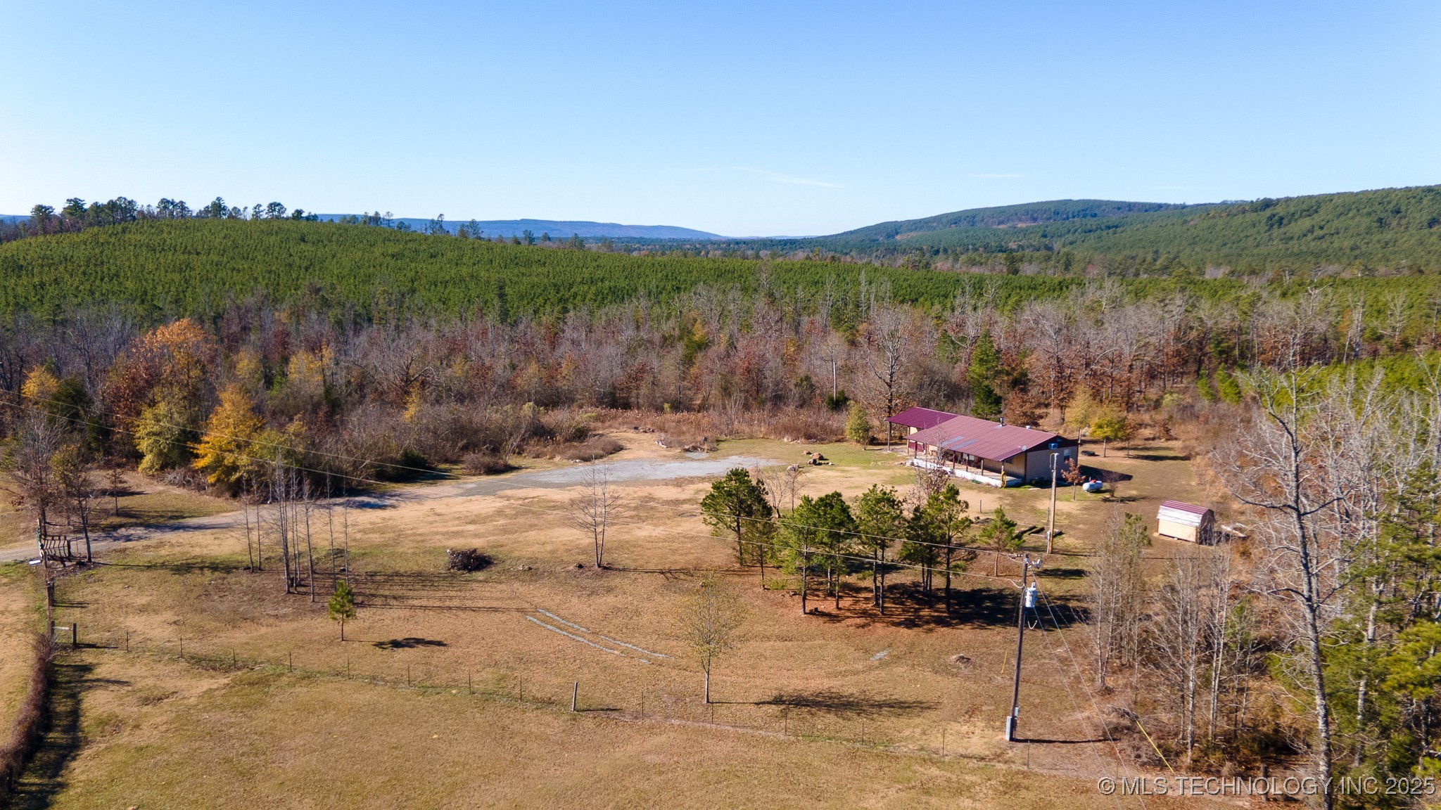 443887 State Hwy 144 Property Photo 4