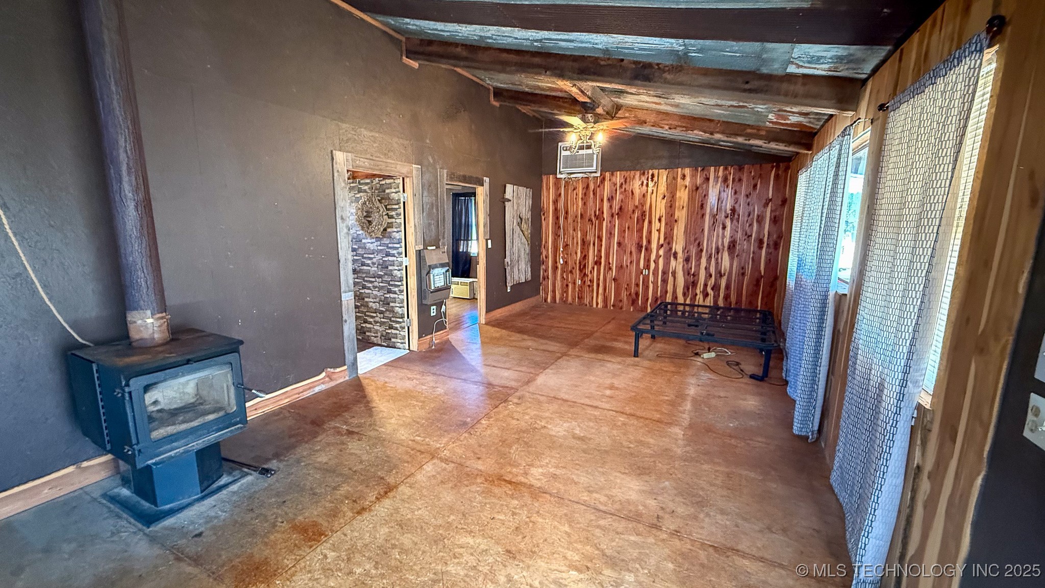 443887 State Hwy 144 Property Photo 24