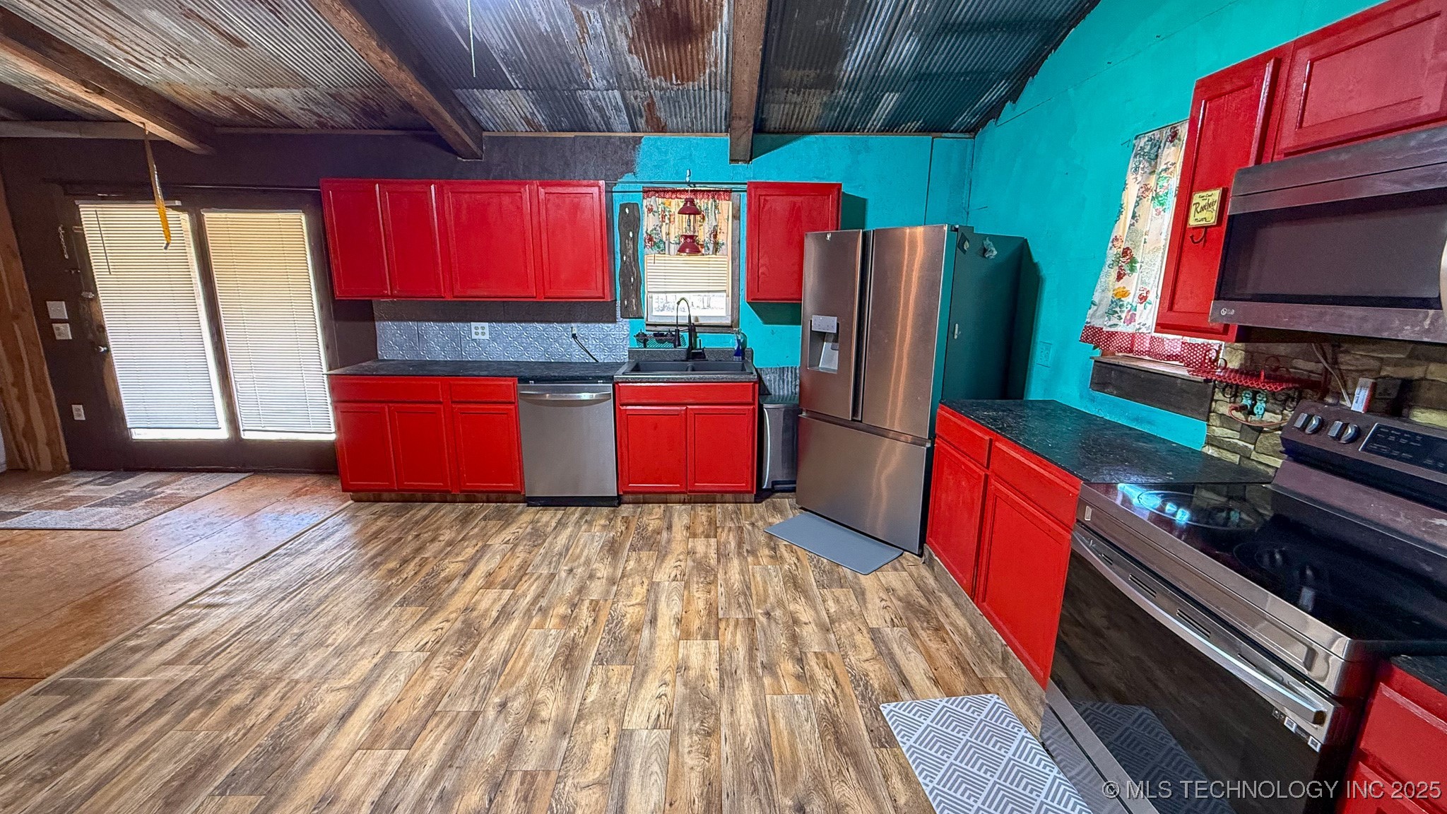 443887 State Hwy 144 Property Photo 28