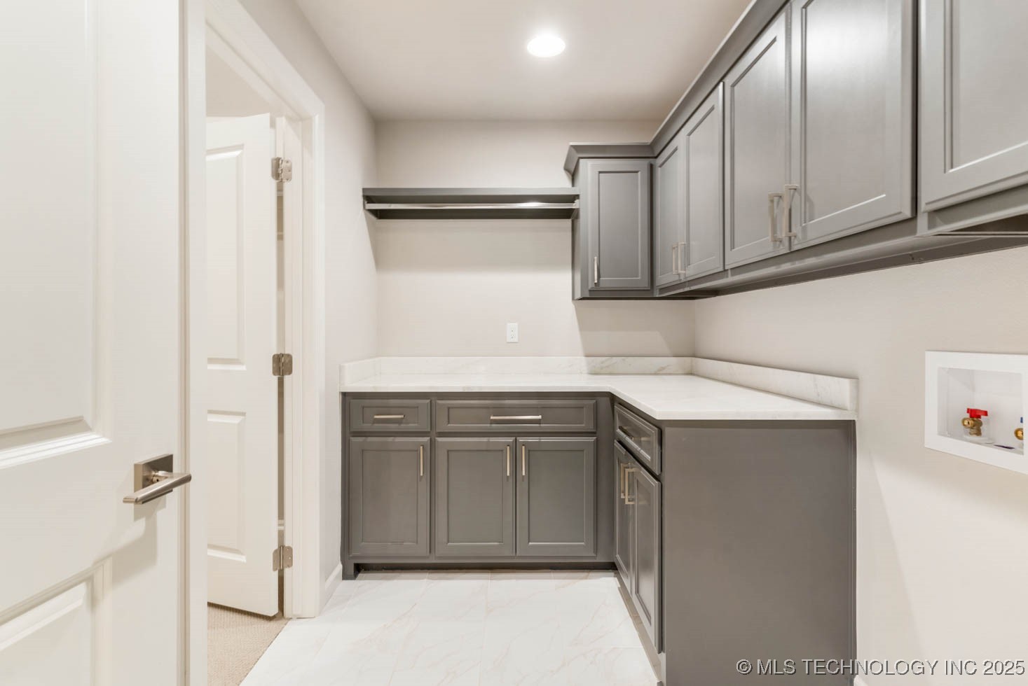 1604 Pinecrest Drive Property Photo 7