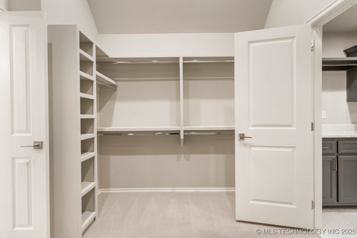 1604 Pinecrest Drive Property Photo 11