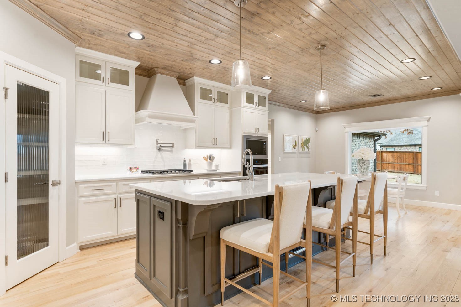 1604 Pinecrest Drive Property Photo 35